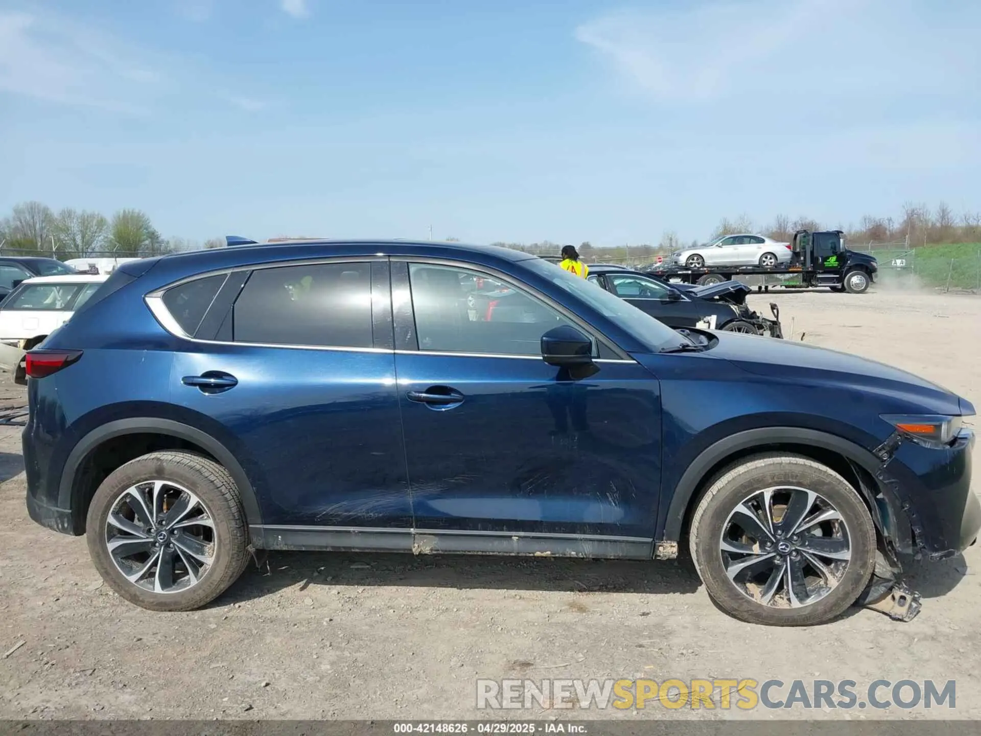 14 Photograph of a damaged car JM3KFBDM7N0614073 MAZDA CX-5 2022