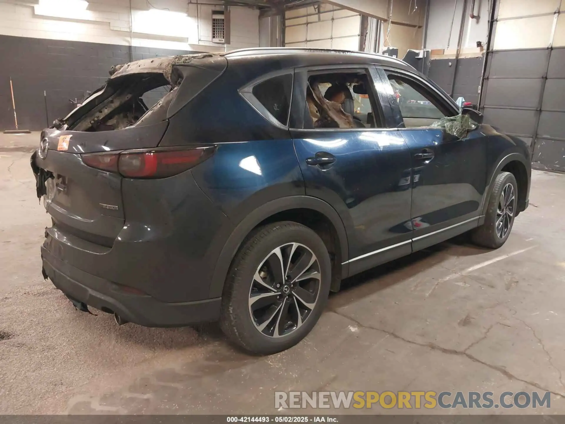 4 Photograph of a damaged car JM3KFBDMXN1524975 MAZDA CX-5 2022