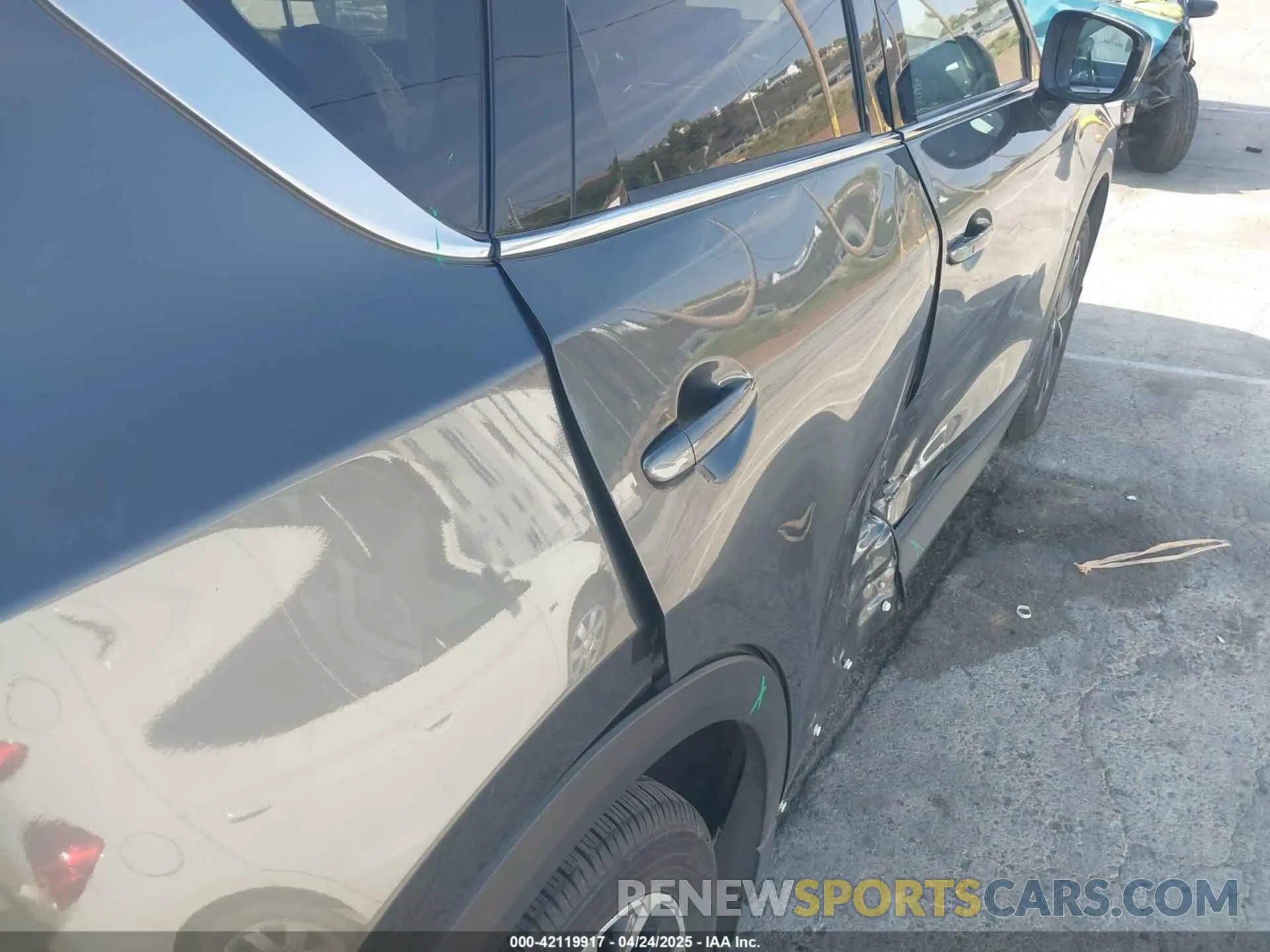 18 Photograph of a damaged car JM3KFBEM0N0556628 MAZDA CX-5 2022