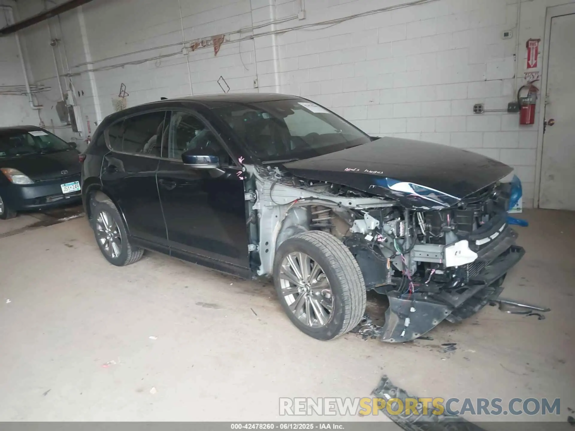 1 Фотография поврежденного автомобиля JM3KFBXY2N0555321 MAZDA CX-5 2022