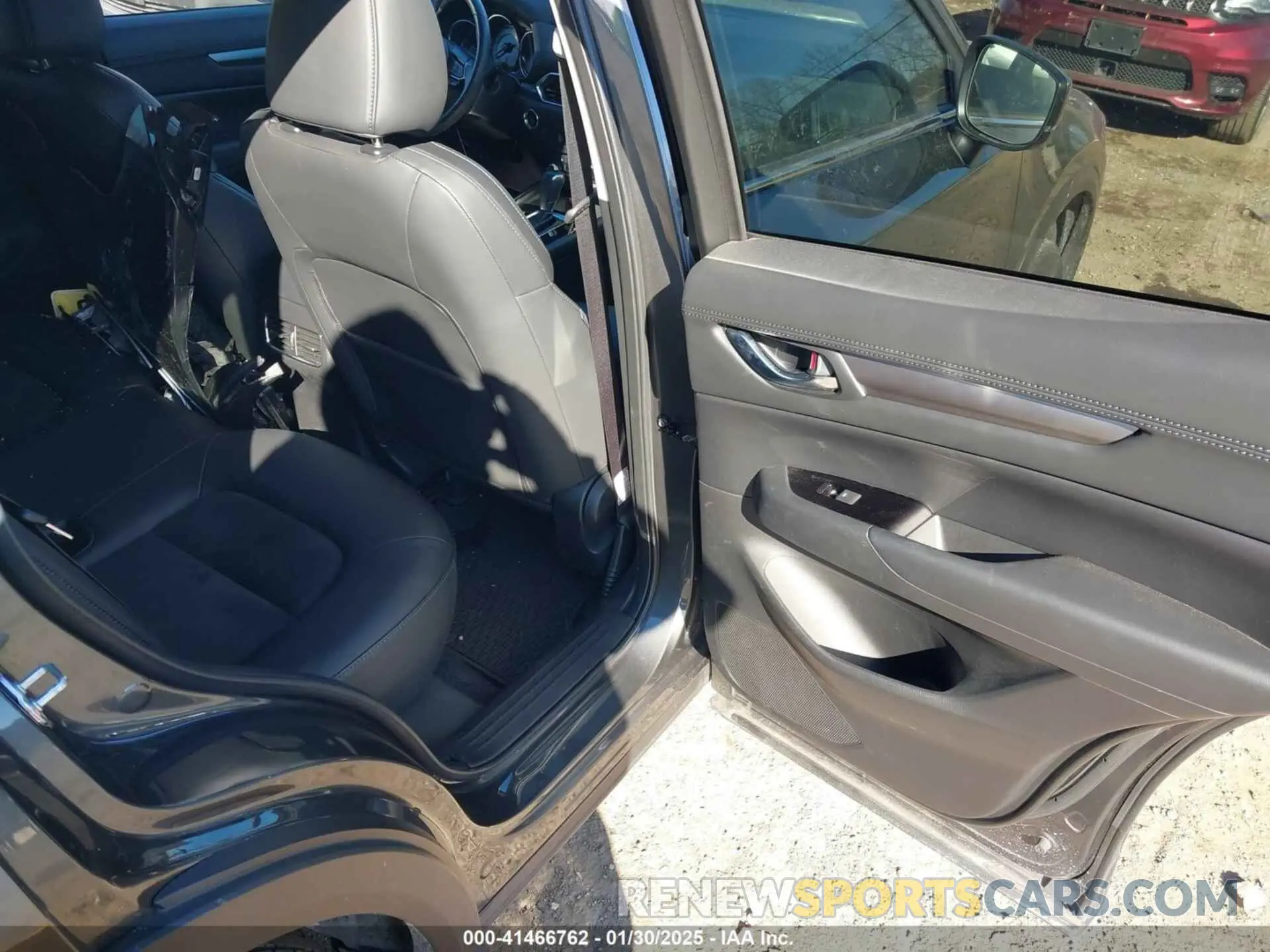 8 Photograph of a damaged car JM3KFBBM8P0171504 MAZDA CX-5 2023
