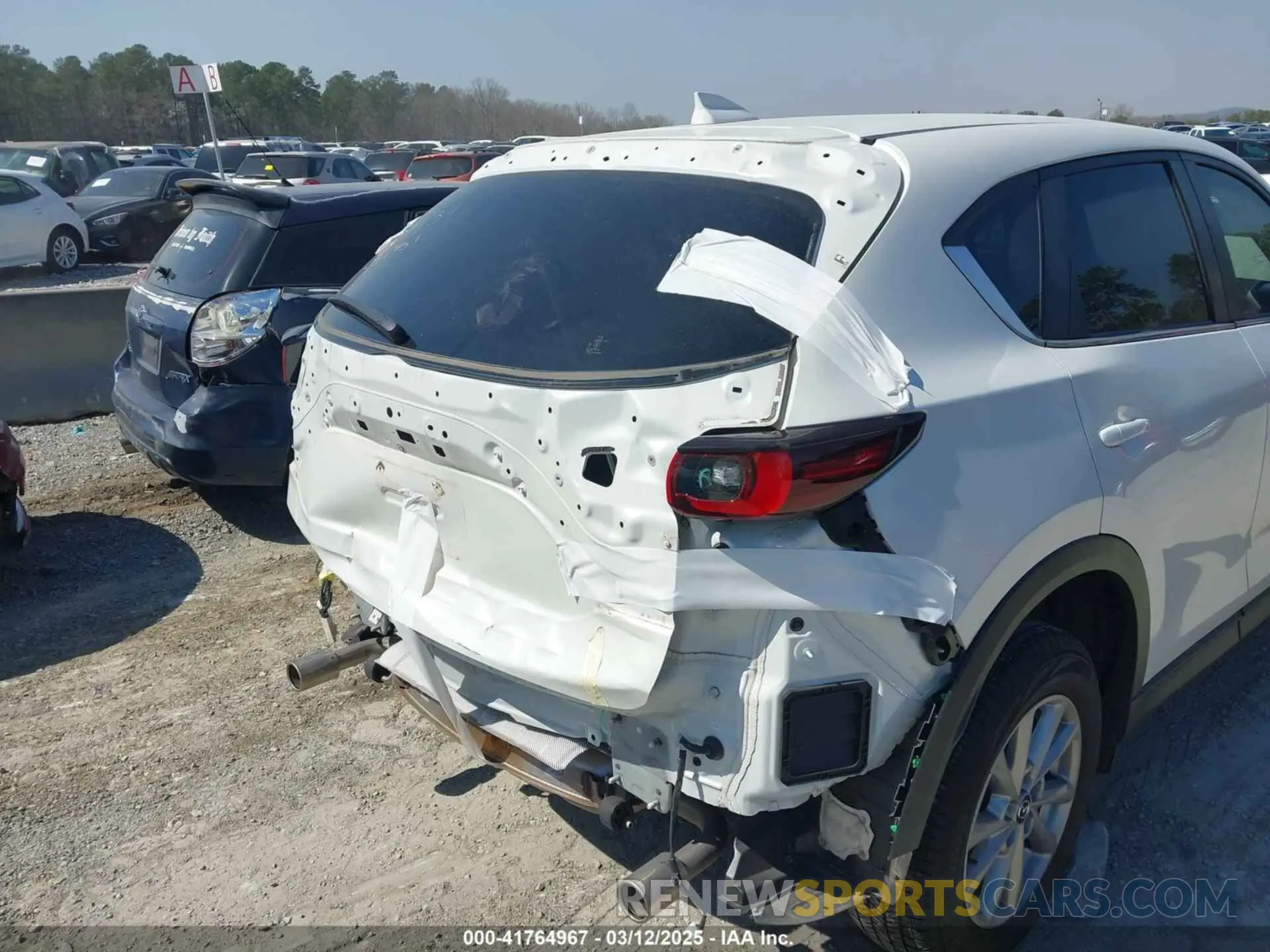 18 Photograph of a damaged car JM3KFBBMXP0170628 MAZDA CX-5 2023