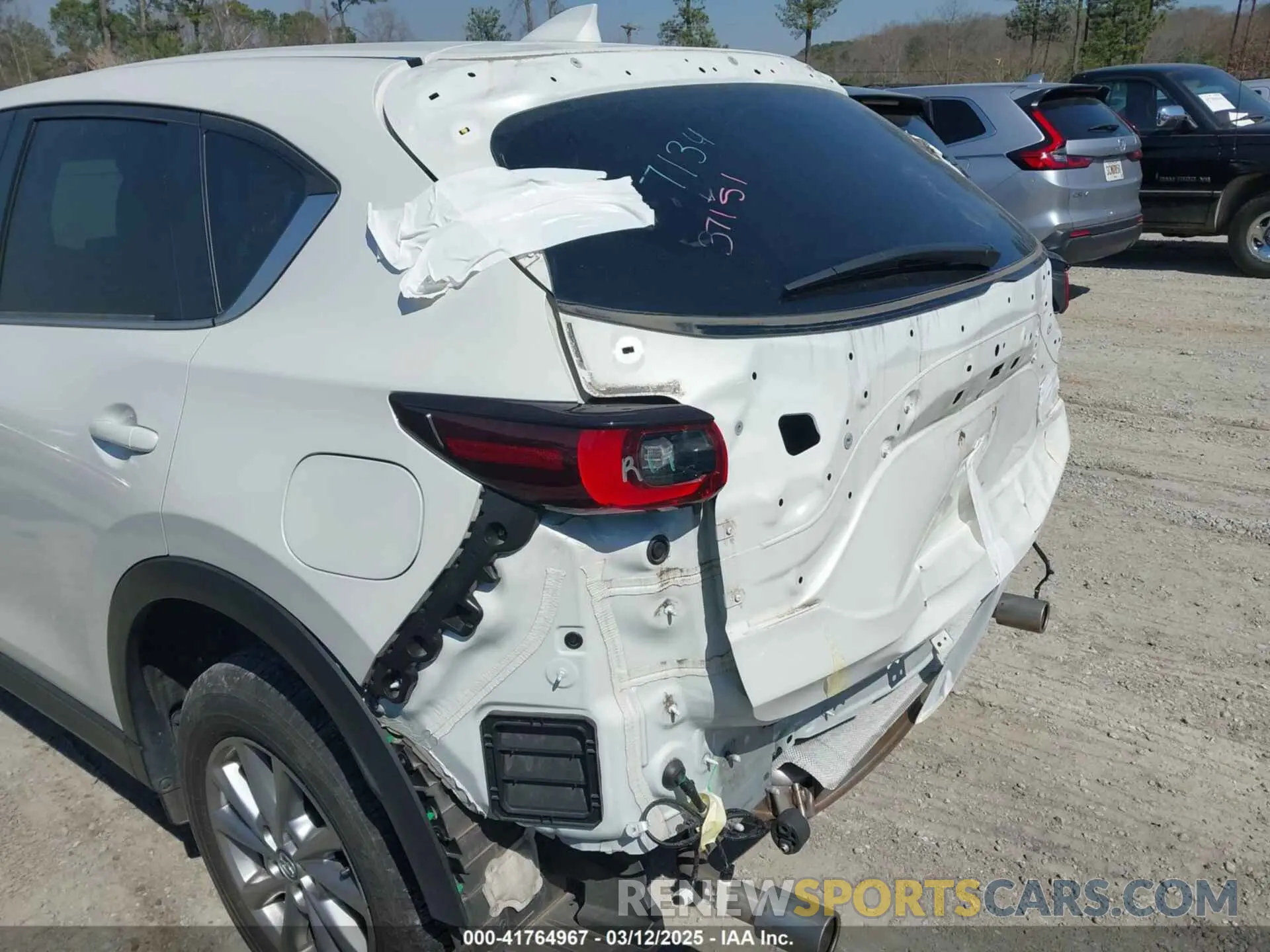 19 Photograph of a damaged car JM3KFBBMXP0170628 MAZDA CX-5 2023