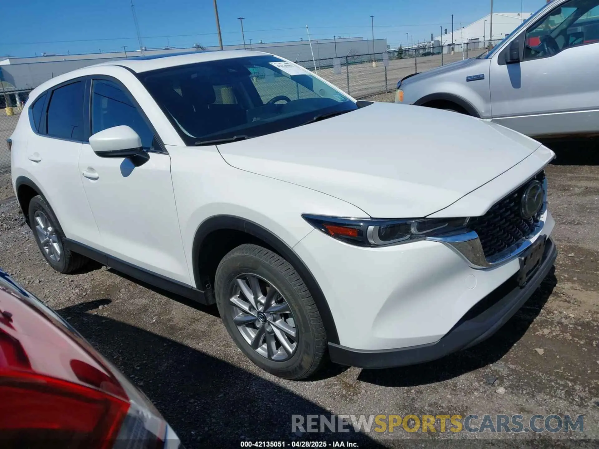1 Фотография поврежденного автомобиля JM3KFBCM0P0139564 MAZDA CX-5 2023