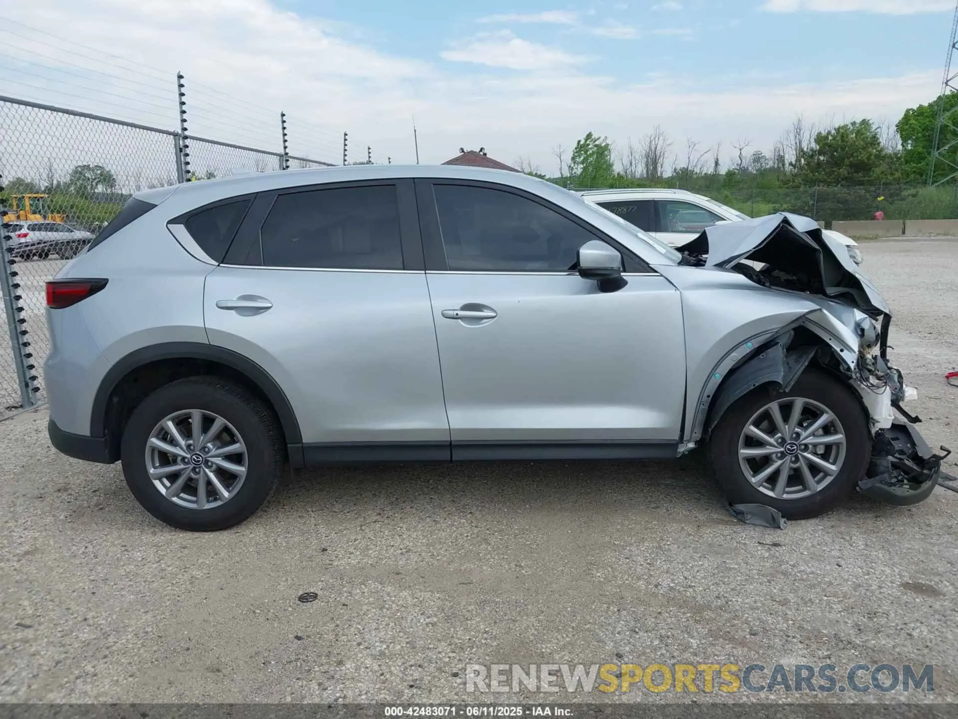 13 Photograph of a damaged car JM3KFBCM2P0142126 MAZDA CX-5 2023