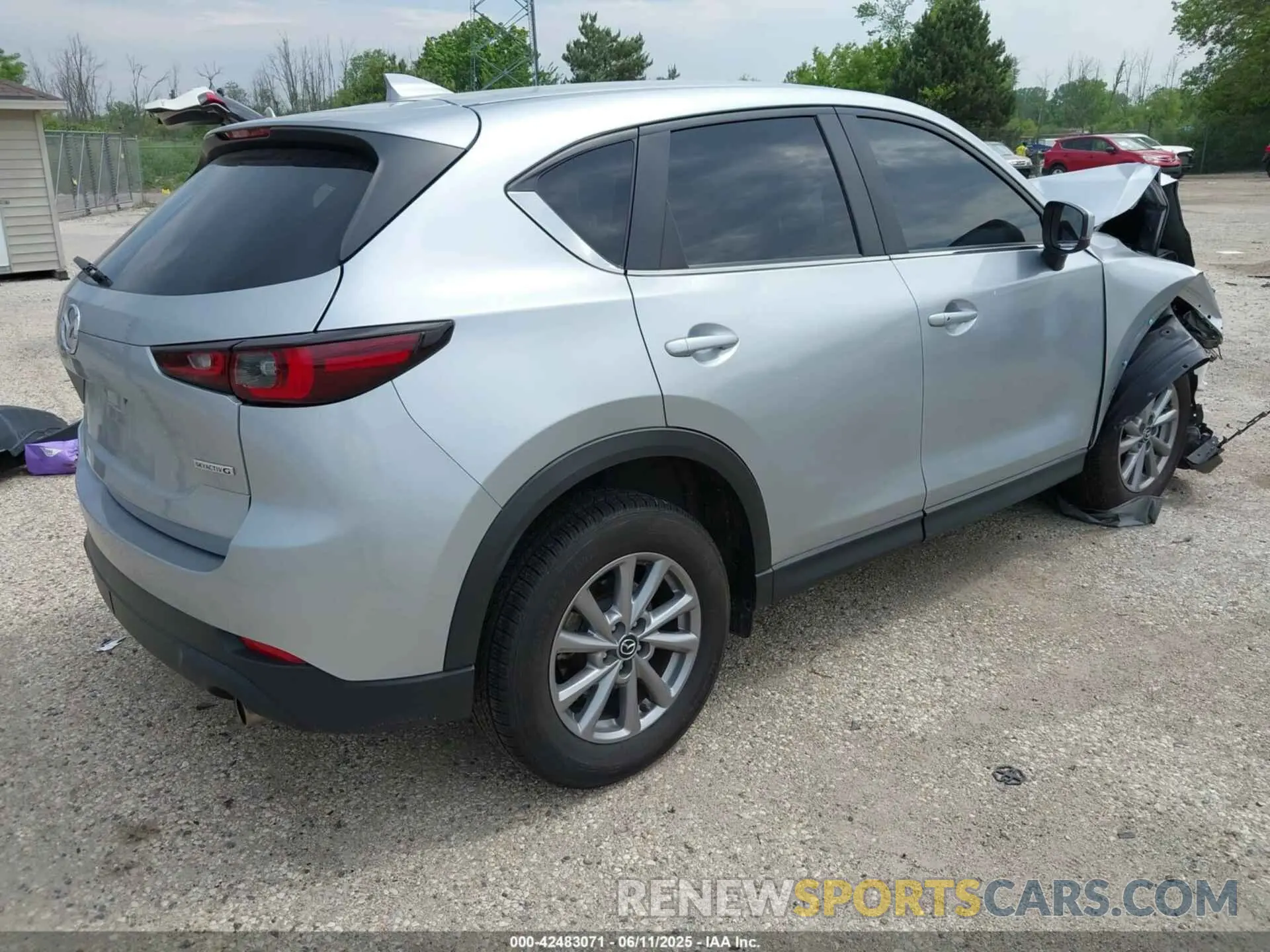 4 Photograph of a damaged car JM3KFBCM2P0142126 MAZDA CX-5 2023