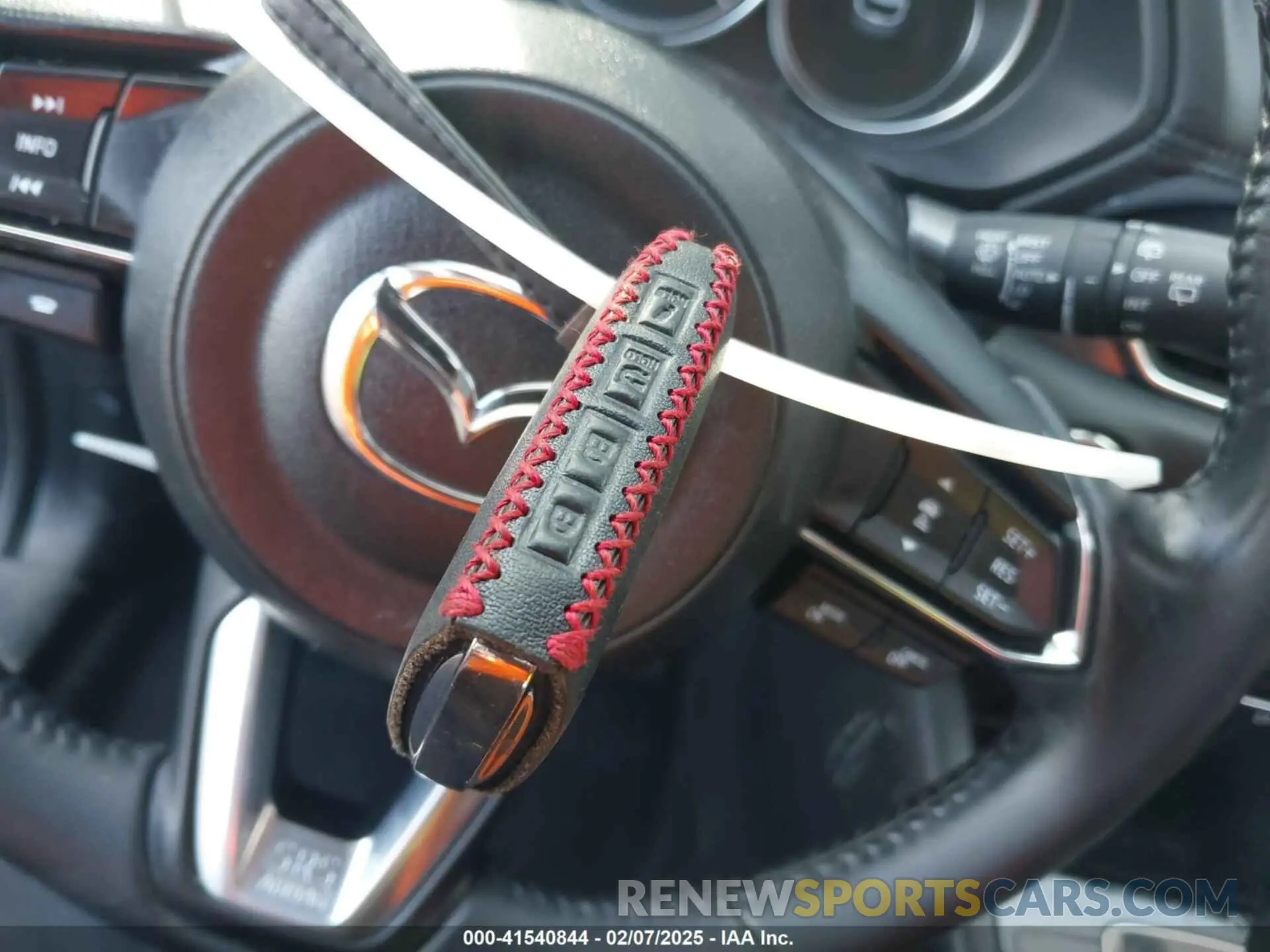 11 Фотография поврежденного автомобиля JM3KFBCM2P0193643 MAZDA CX-5 2023