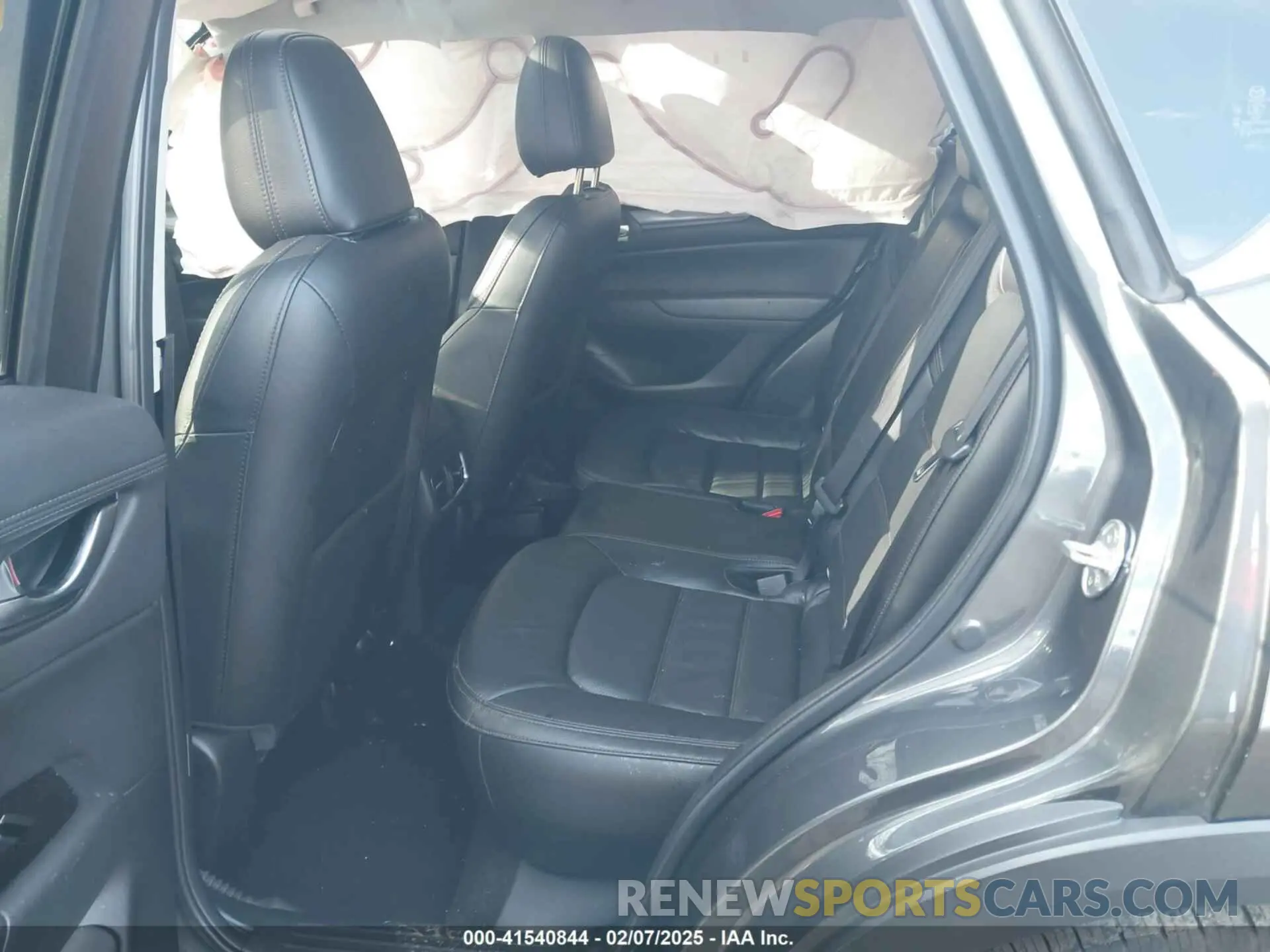 8 Фотография поврежденного автомобиля JM3KFBCM2P0193643 MAZDA CX-5 2023