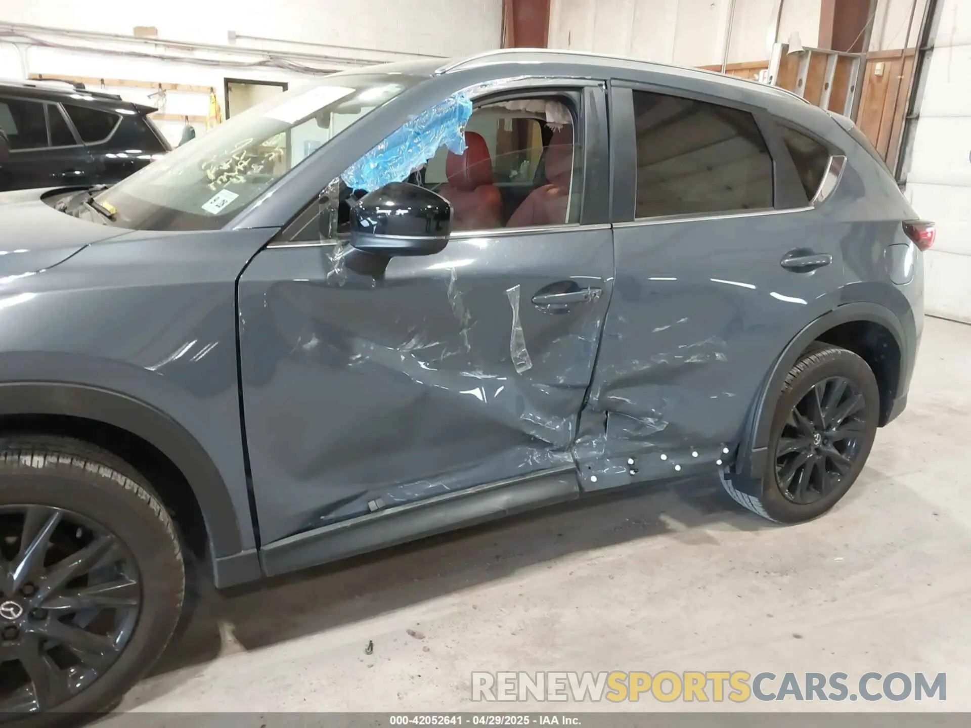 6 Photograph of a damaged car JM3KFBCM3P0289782 MAZDA CX-5 2023