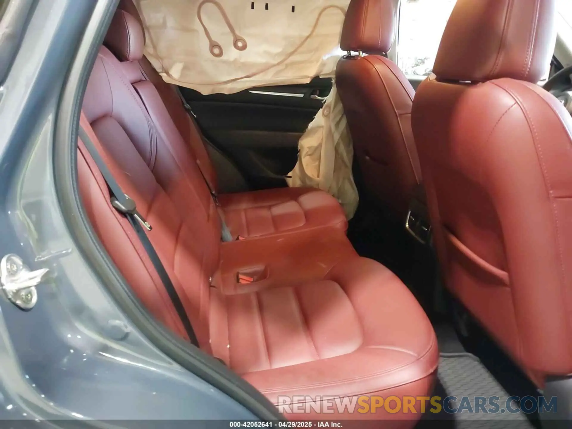 8 Photograph of a damaged car JM3KFBCM3P0289782 MAZDA CX-5 2023