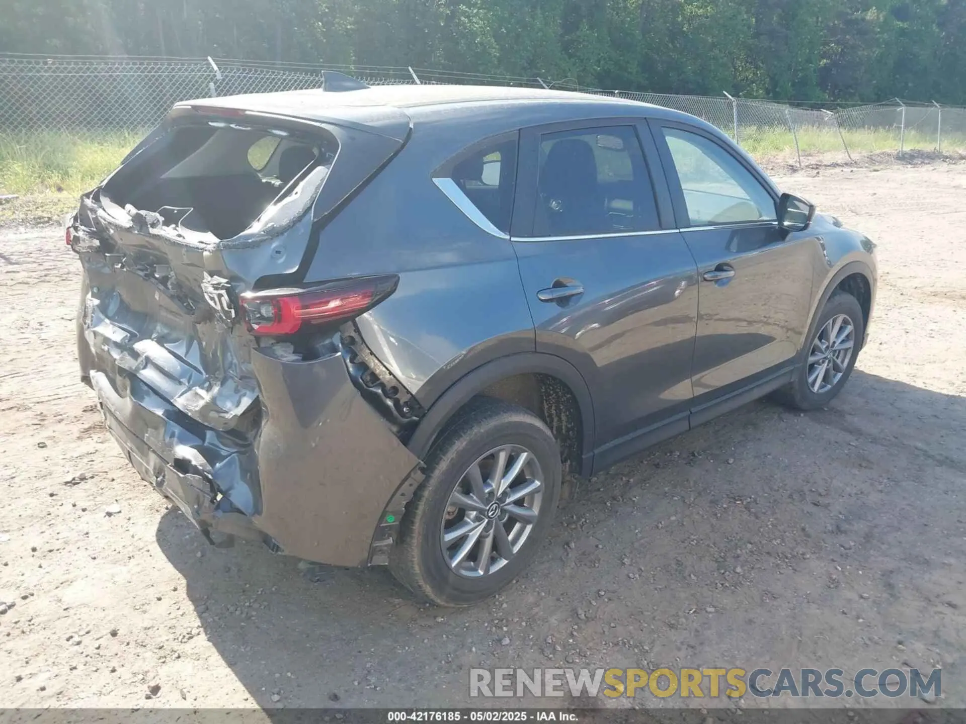 4 Photograph of a damaged car JM3KFBCM4P0138160 MAZDA CX-5 2023