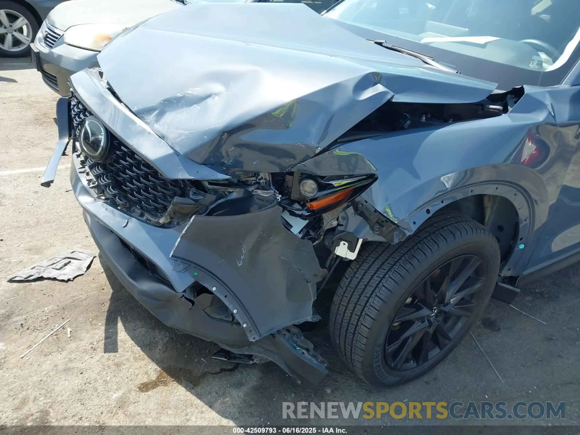 6 Photograph of a damaged car JM3KFBCM4P0263014 MAZDA CX-5 2023