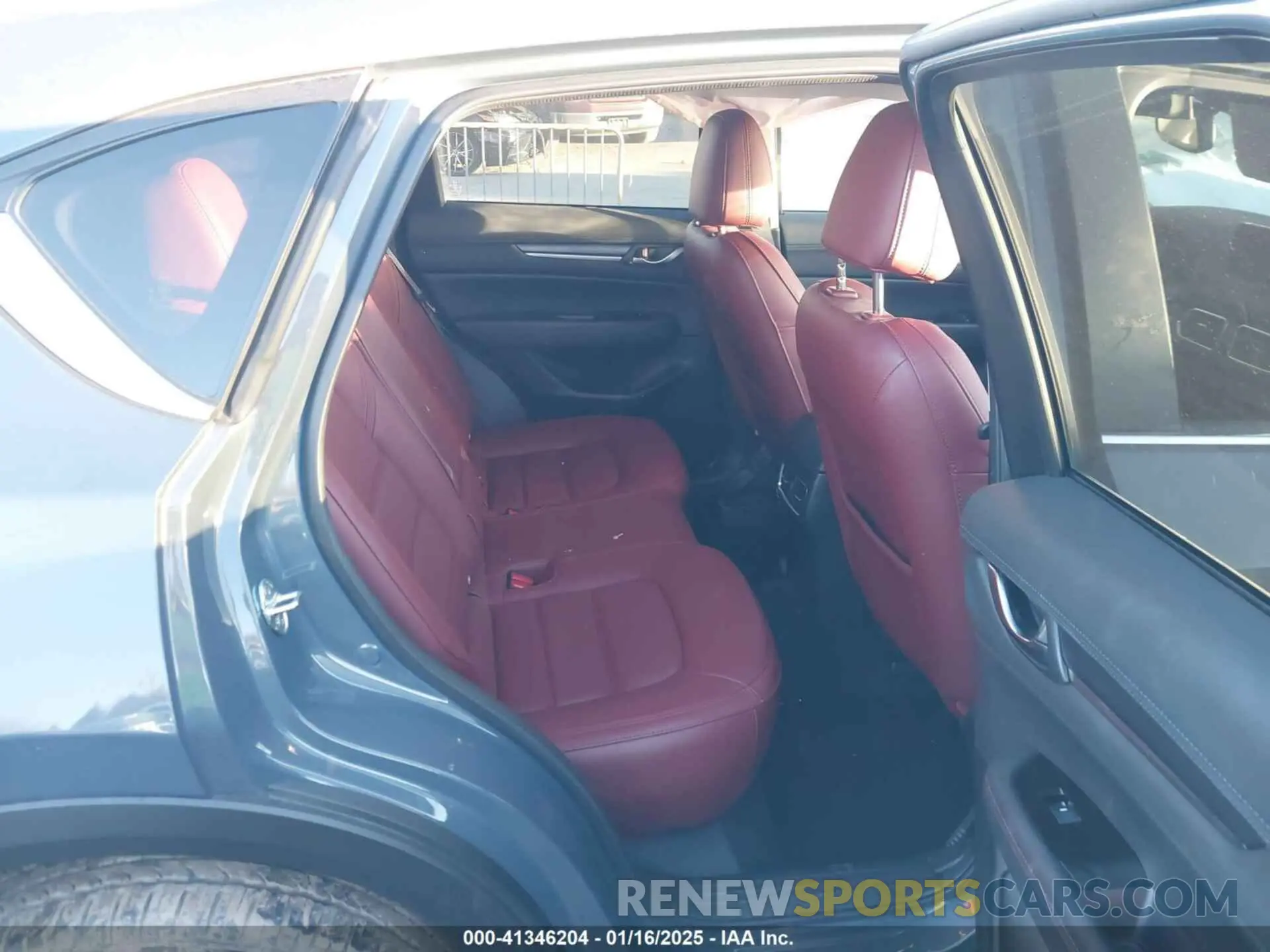 8 Фотография поврежденного автомобиля JM3KFBCM5P0242057 MAZDA CX-5 2023