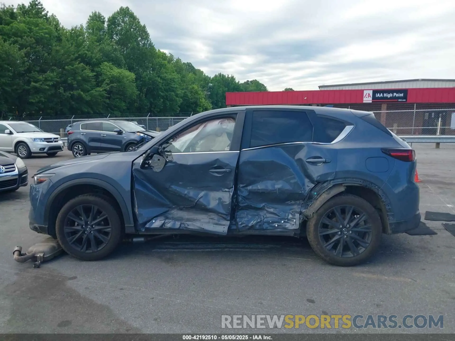 14 Photograph of a damaged car JM3KFBCM7P0198059 MAZDA CX-5 2023