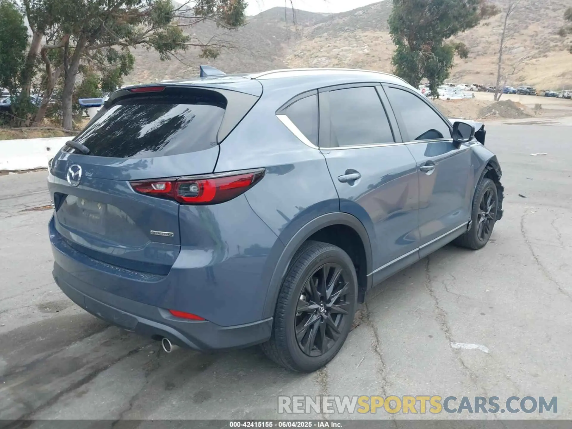 4 Photograph of a damaged car JM3KFBCM9P0132659 MAZDA CX-5 2023