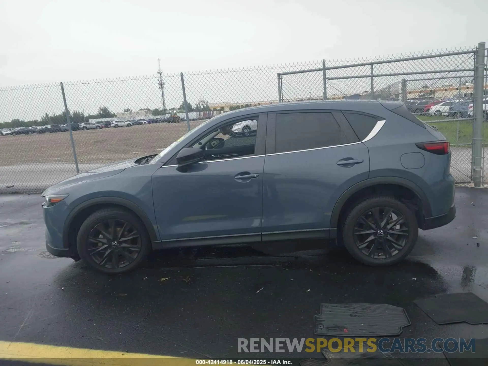 14 Photograph of a damaged car JM3KFBCMXP0262126 MAZDA CX-5 2023