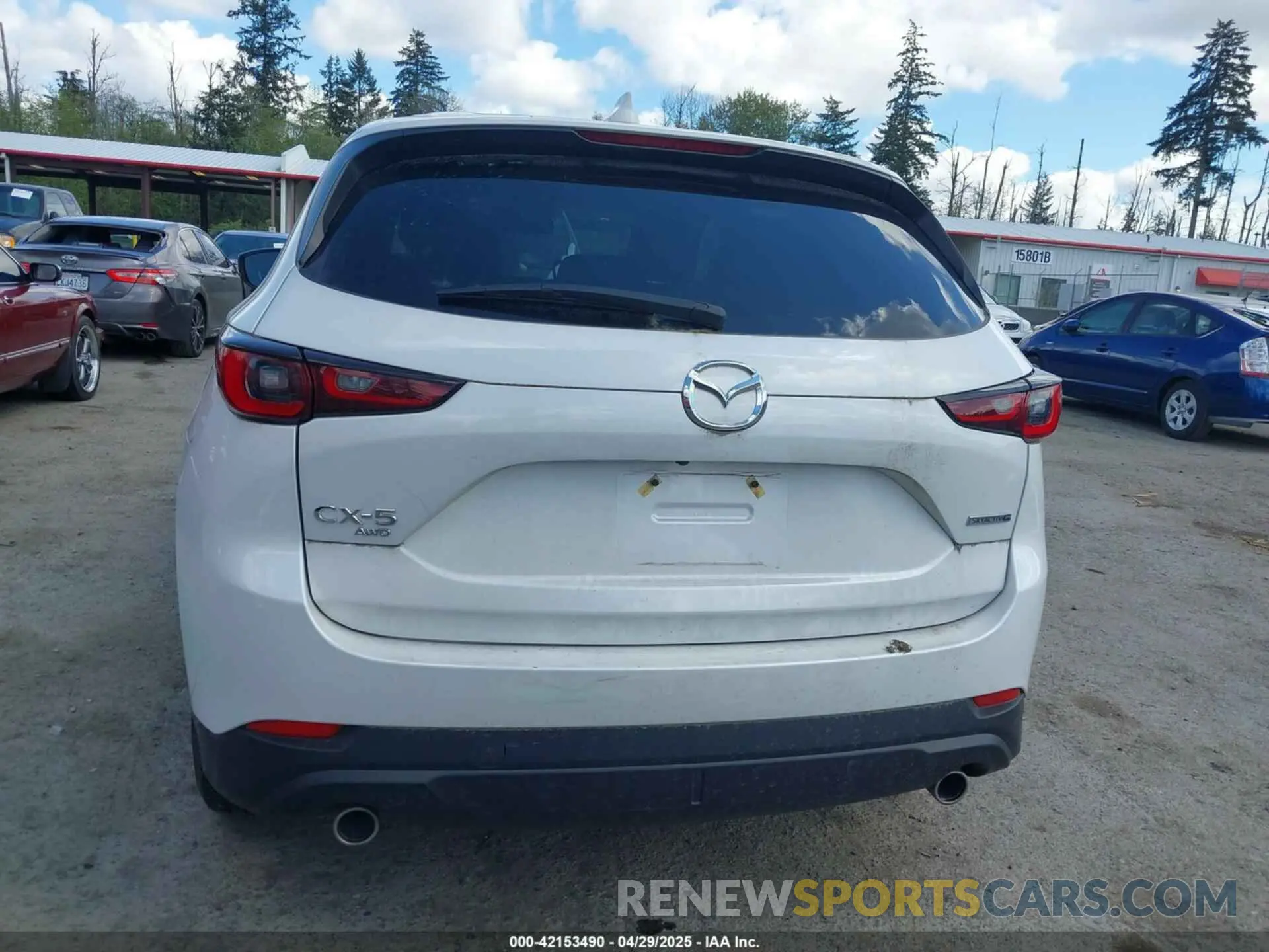 17 Photograph of a damaged car JM3KFBDM2P0135918 MAZDA CX-5 2023