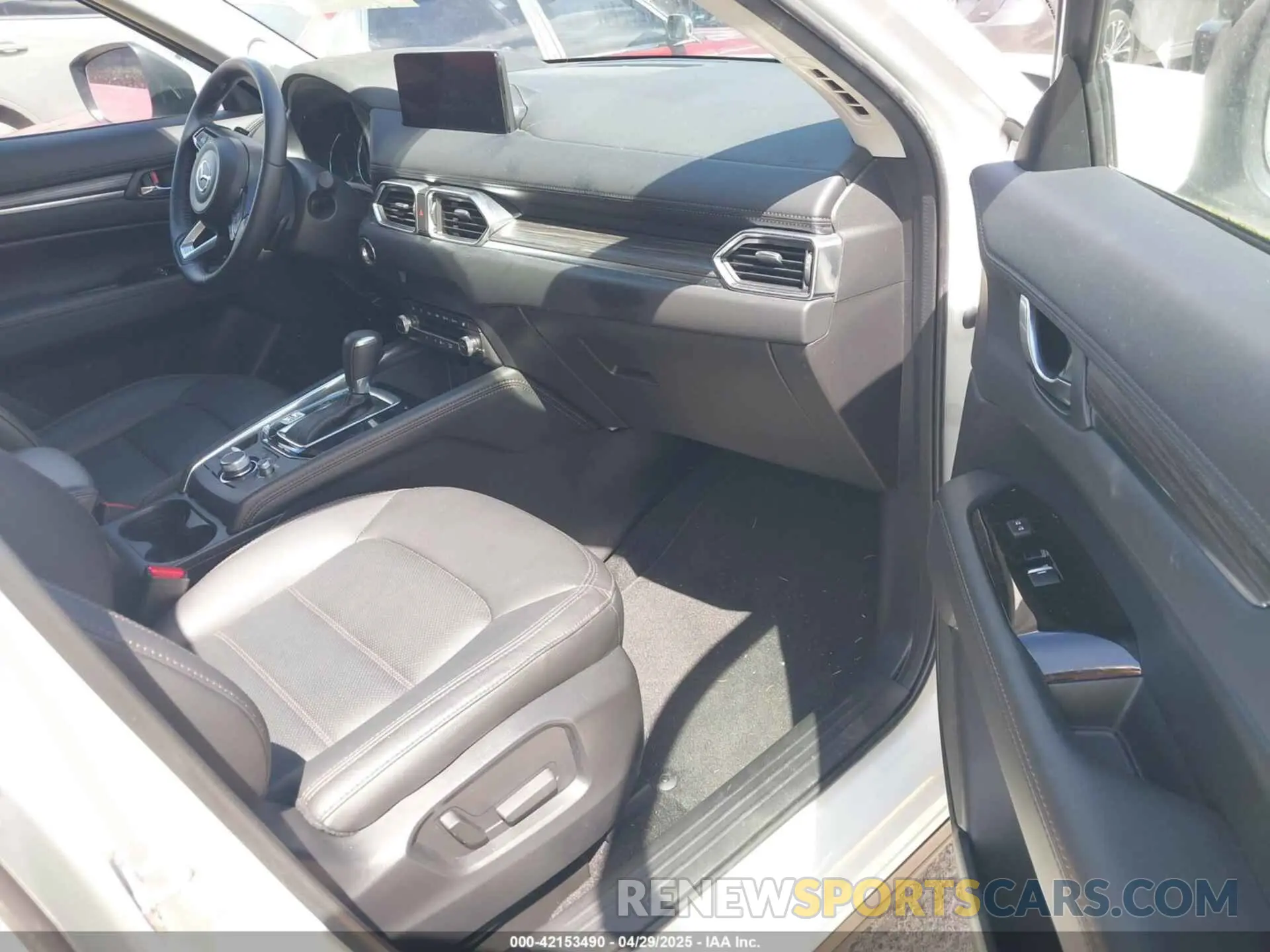 5 Photograph of a damaged car JM3KFBDM2P0135918 MAZDA CX-5 2023