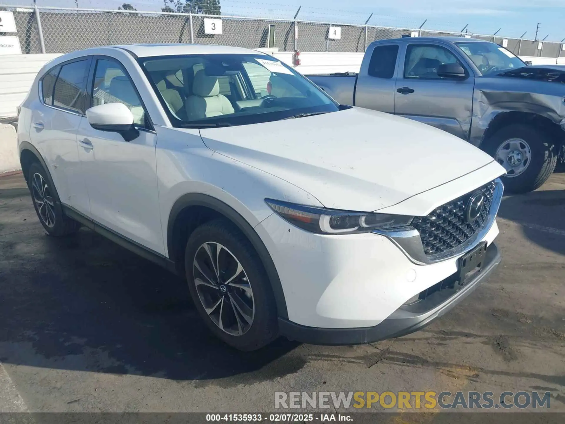 1 Фотография поврежденного автомобиля JM3KFBDM2P0283602 MAZDA CX-5 2023