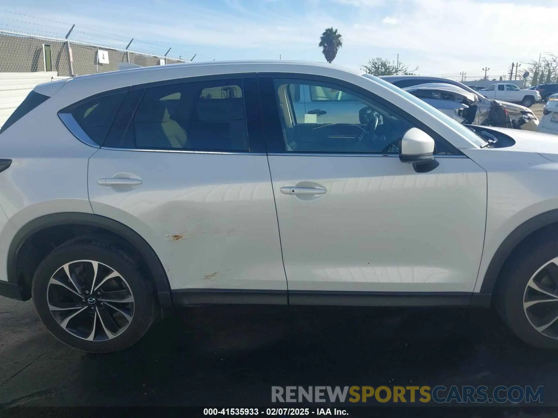 13 Фотография поврежденного автомобиля JM3KFBDM2P0283602 MAZDA CX-5 2023