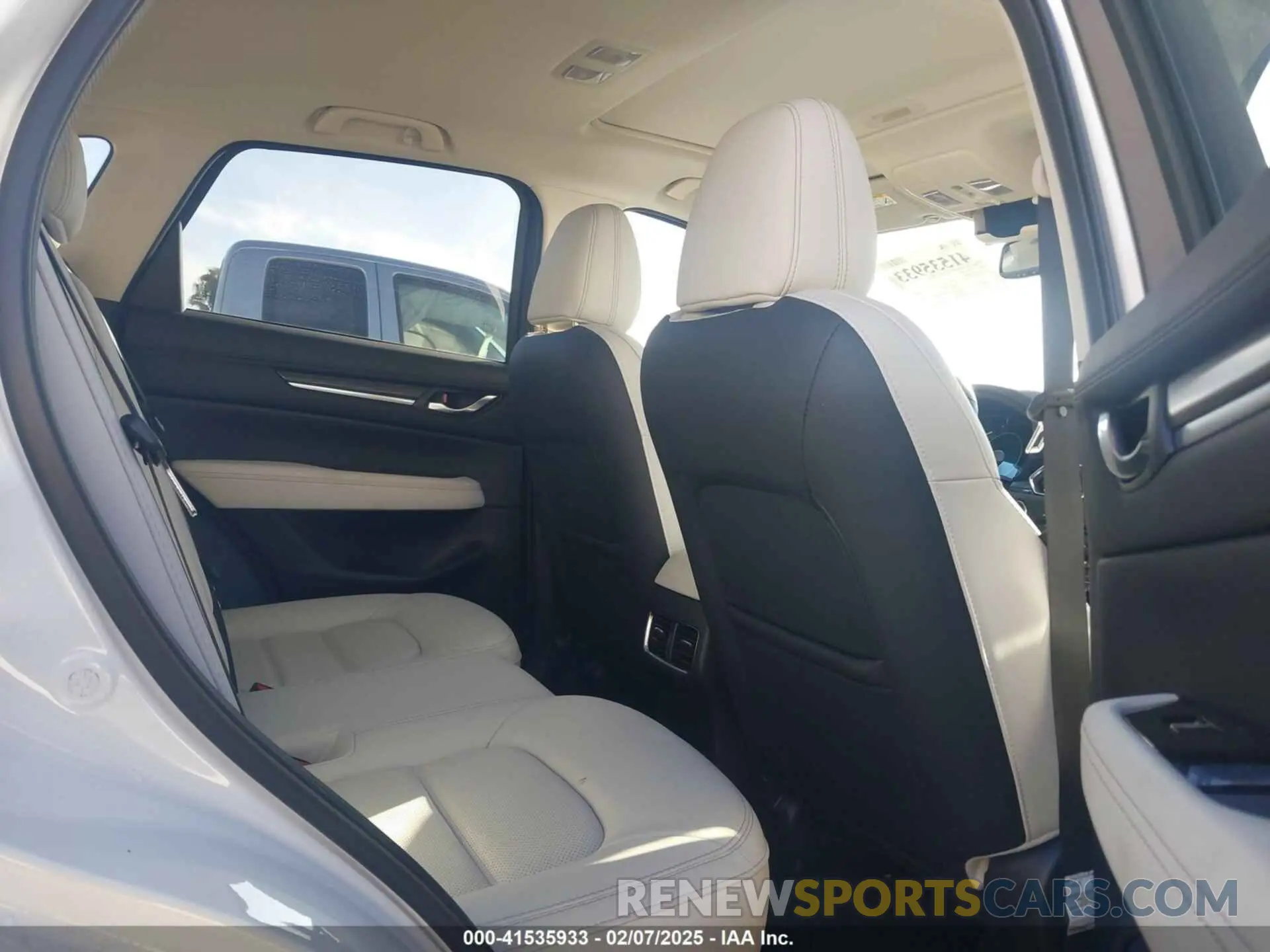 8 Фотография поврежденного автомобиля JM3KFBDM2P0283602 MAZDA CX-5 2023