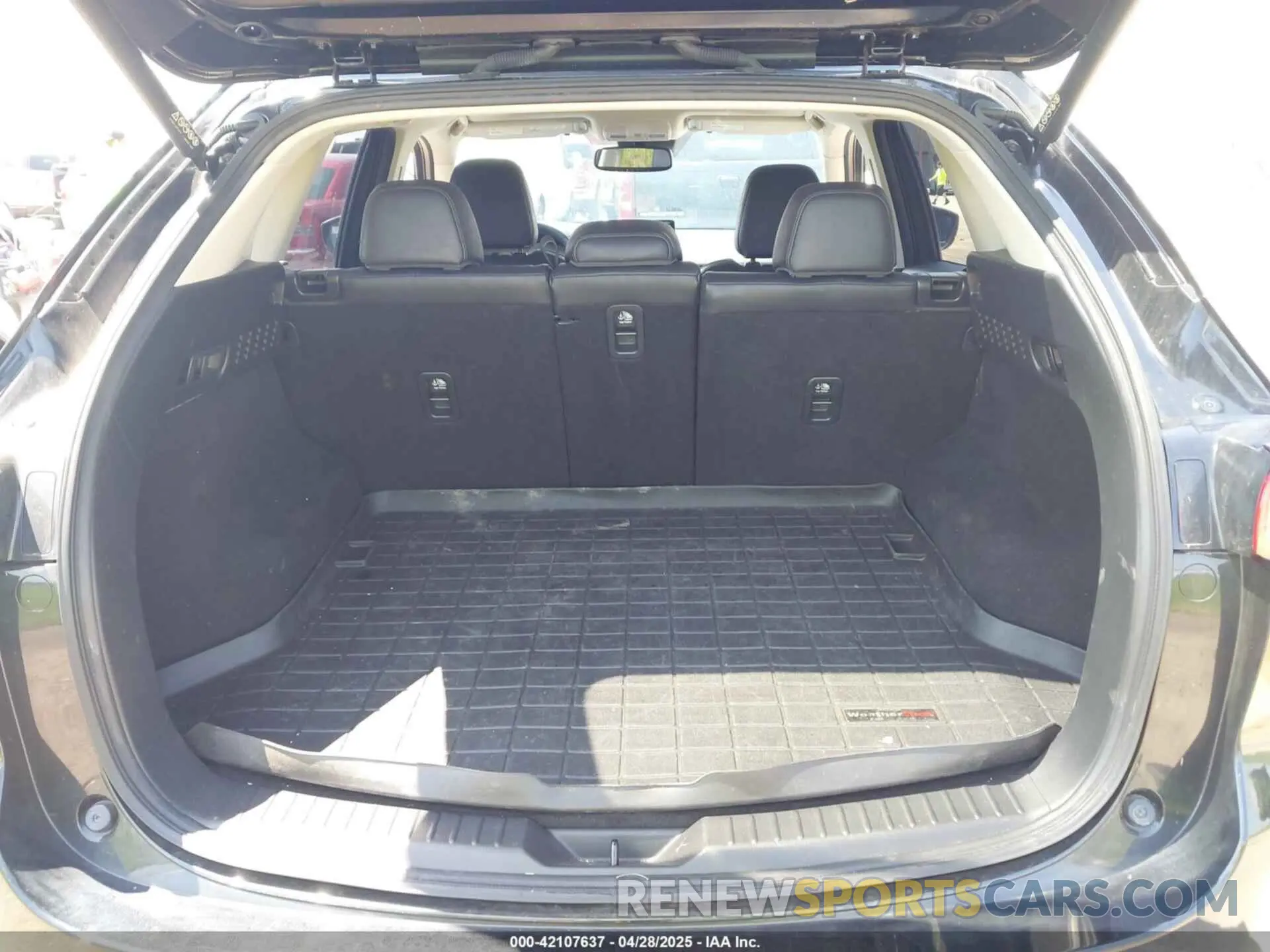 17 Фотография поврежденного автомобиля JM3KFBEM0P0201400 MAZDA CX-5 2023