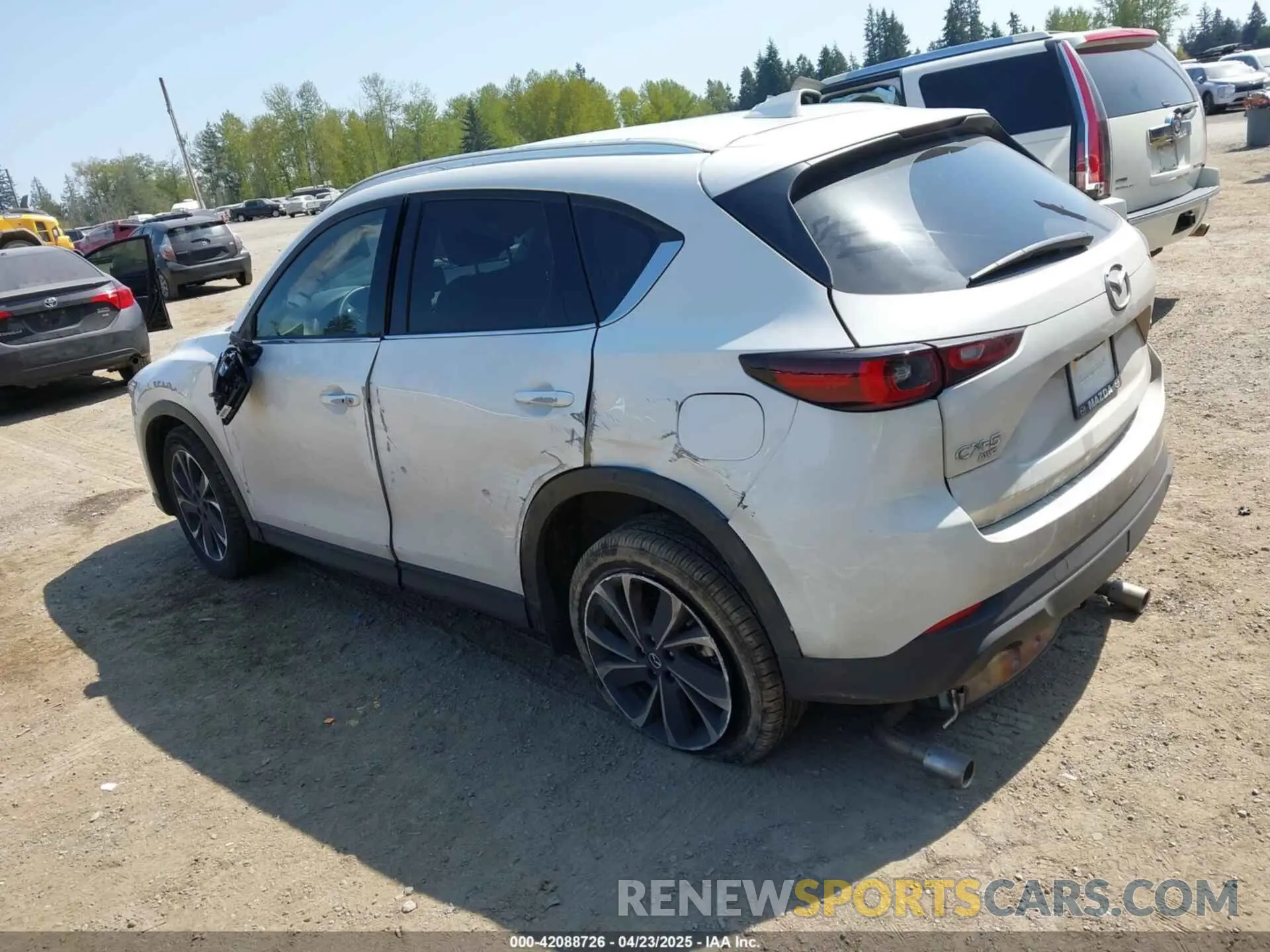 3 Фотография поврежденного автомобиля JM3KFBEM9P0132061 MAZDA CX-5 2023