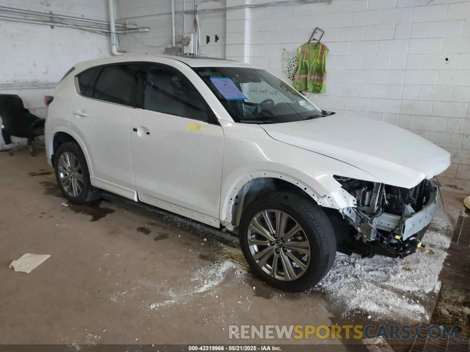 1 Фотография поврежденного автомобиля JM3KFBXY9P0230698 MAZDA CX-5 2023