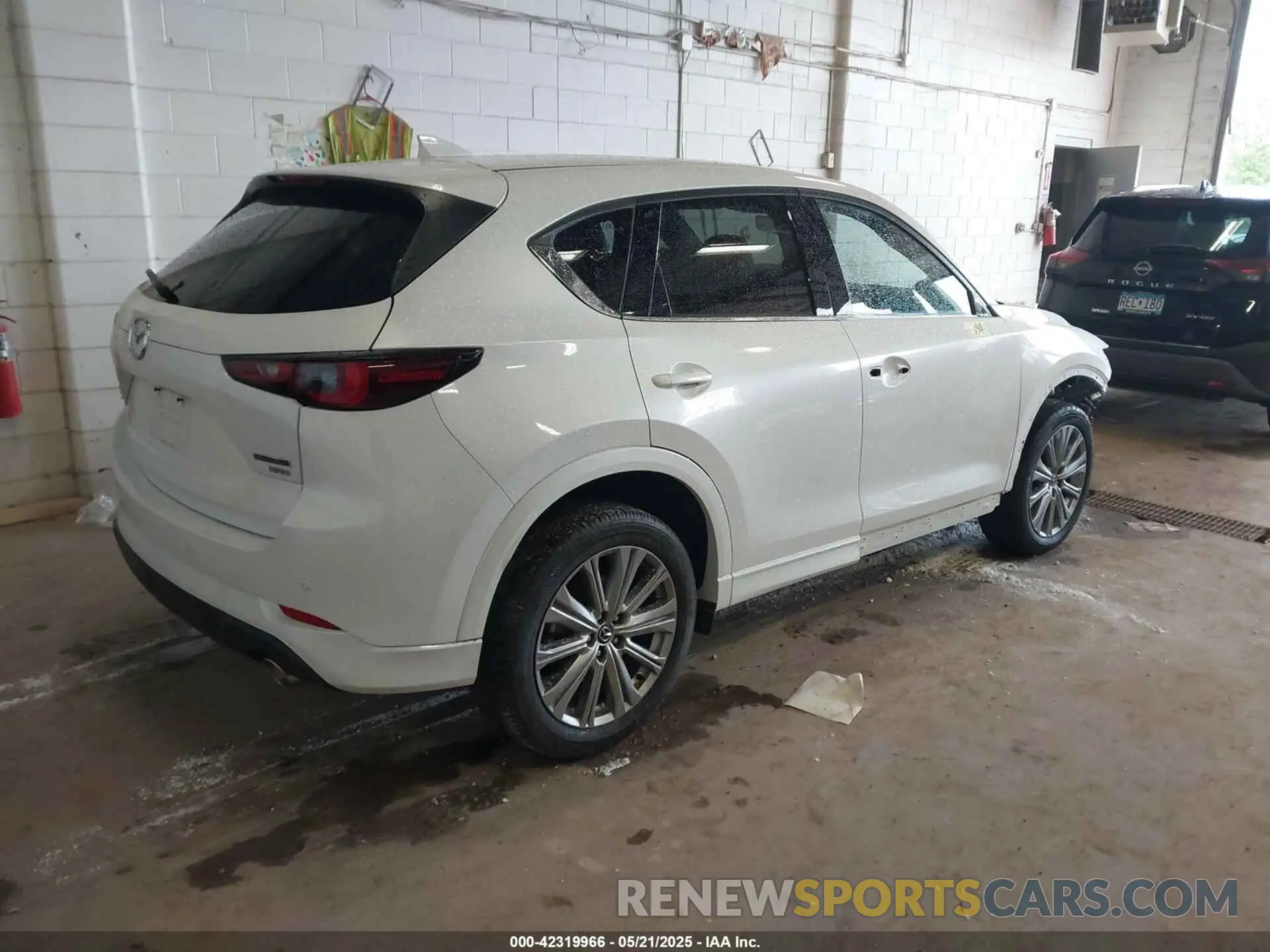 4 Фотография поврежденного автомобиля JM3KFBXY9P0230698 MAZDA CX-5 2023