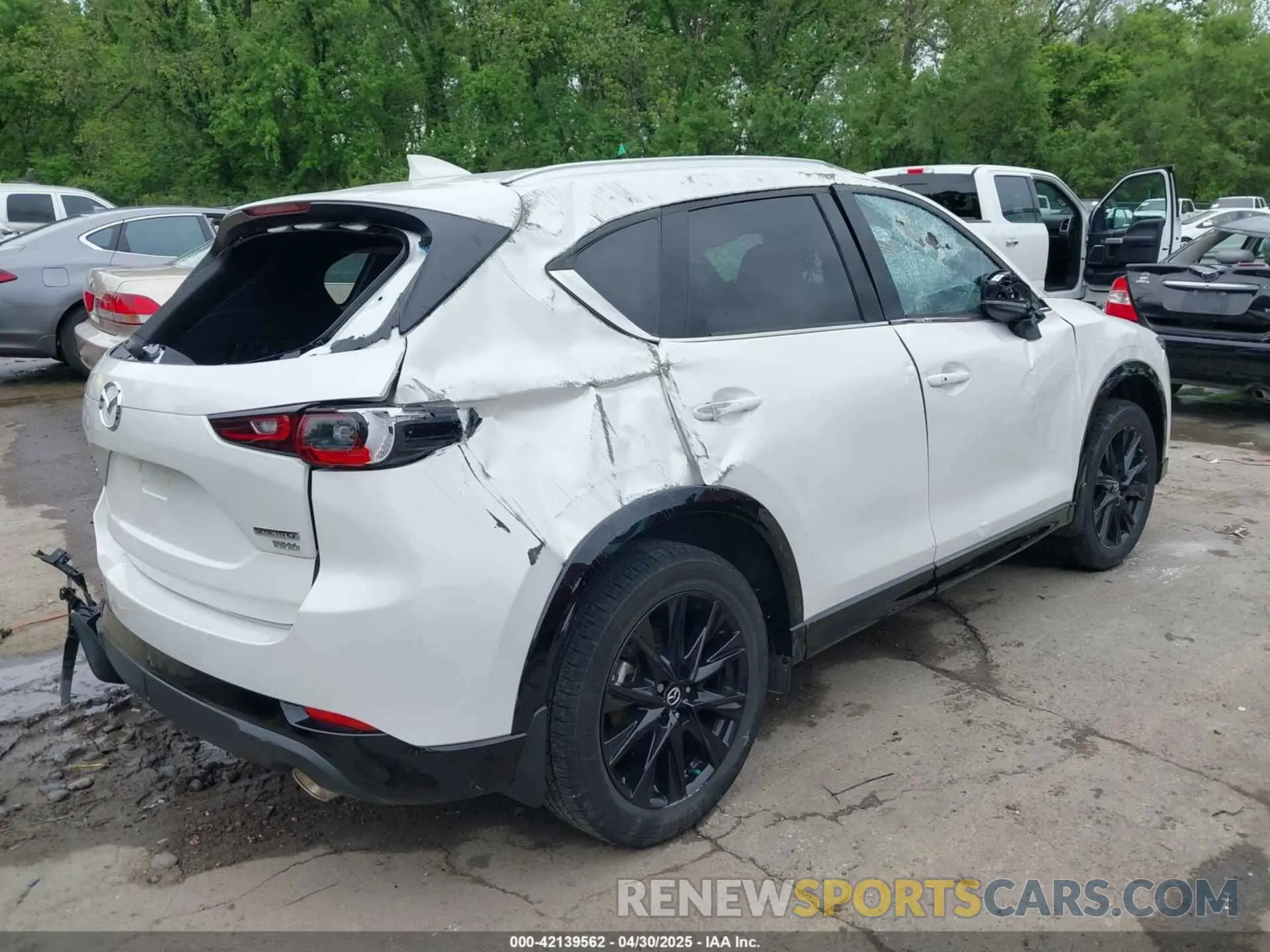 4 Photograph of a damaged car JM3KFBAY1R0393910 MAZDA CX-5 2024