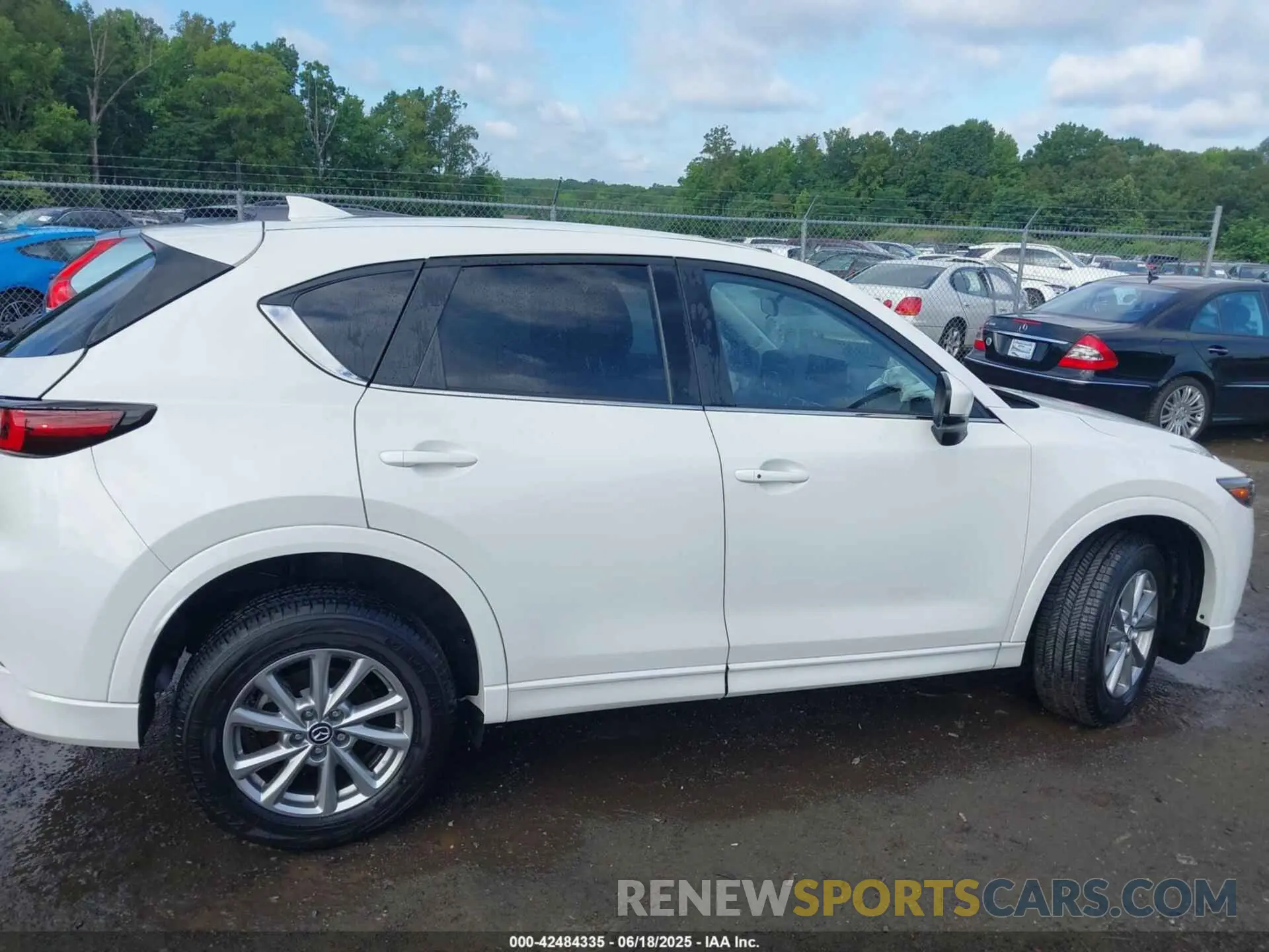 14 Photograph of a damaged car JM3KFBBL0R0409114 MAZDA CX-5 2024
