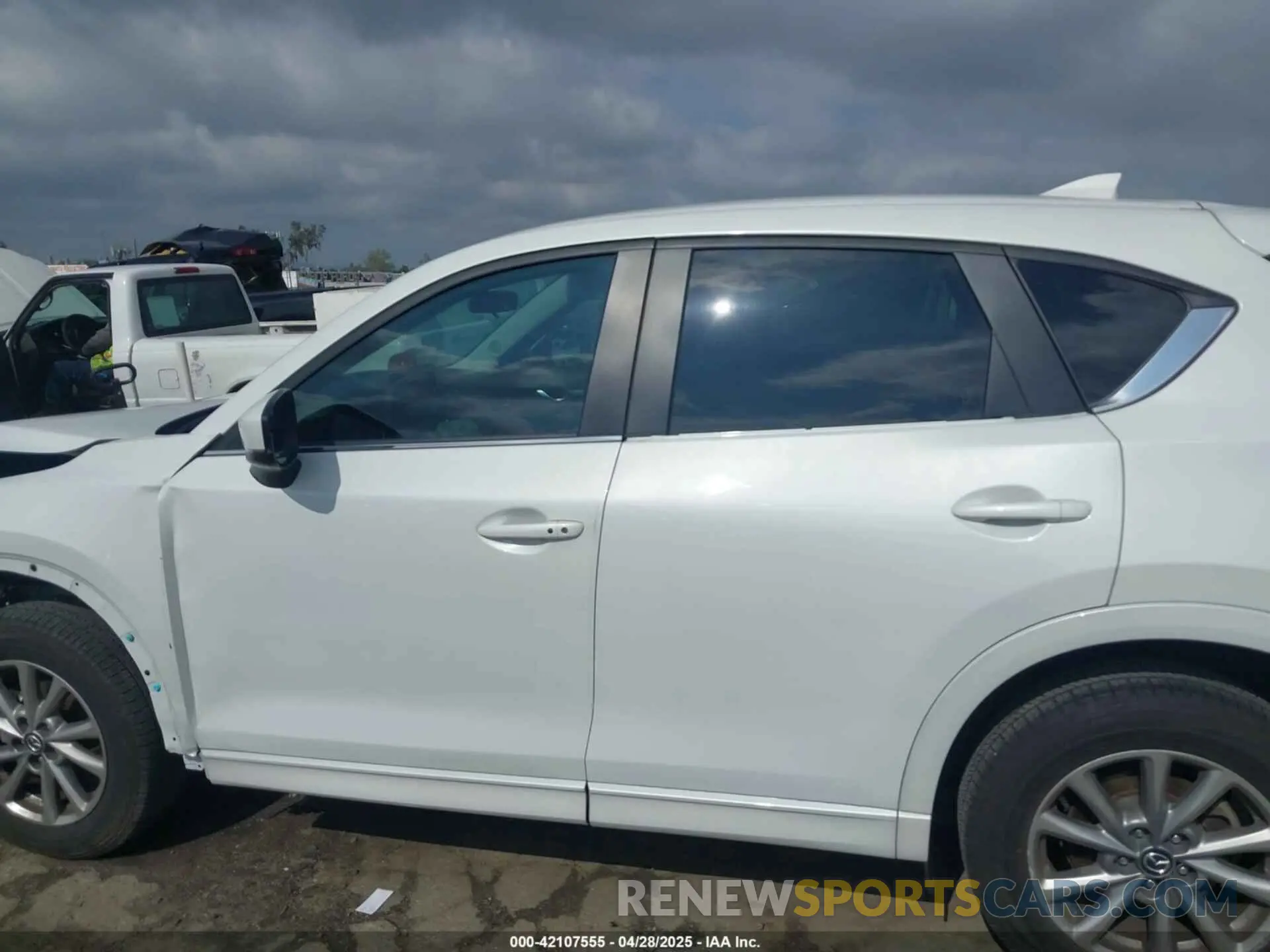 15 Фотография поврежденного автомобиля JM3KFBBL8R0433886 MAZDA CX-5 2024