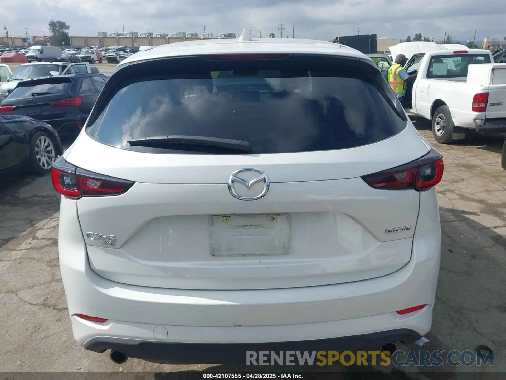 17 Фотография поврежденного автомобиля JM3KFBBL8R0433886 MAZDA CX-5 2024