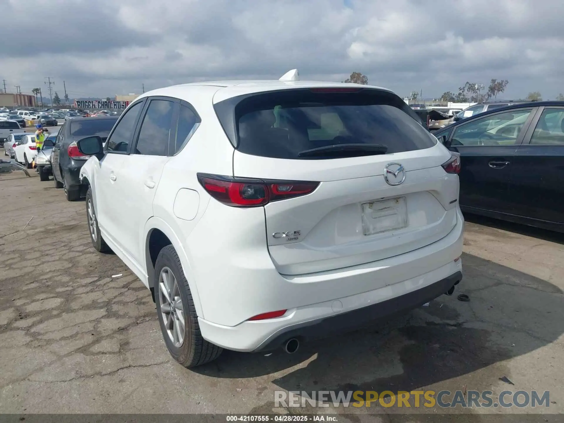 3 Фотография поврежденного автомобиля JM3KFBBL8R0433886 MAZDA CX-5 2024