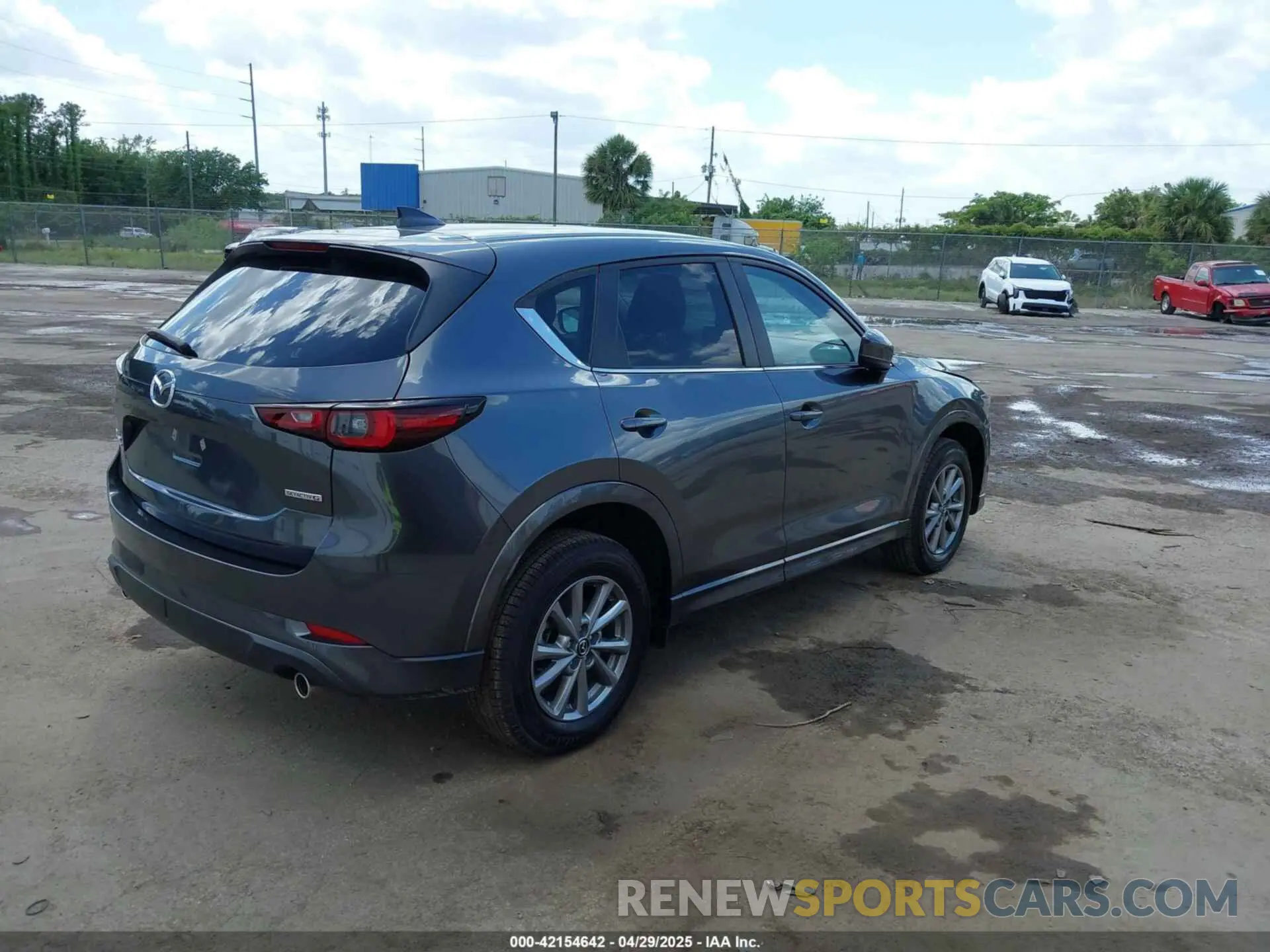 4 Photograph of a damaged car JM3KFBBM3R0417233 MAZDA CX-5 2024