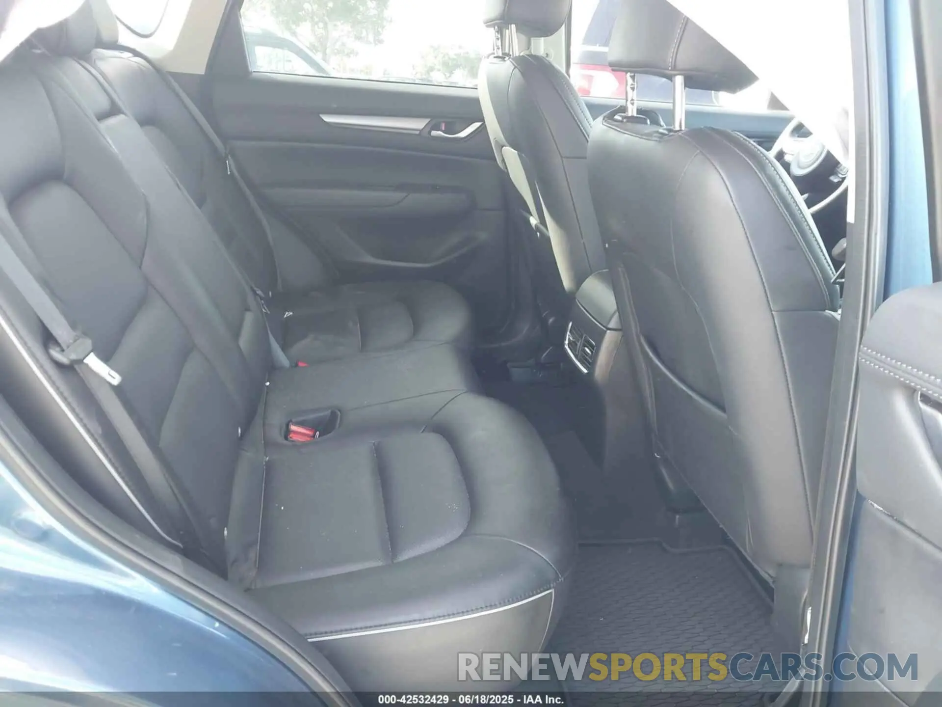 8 Photograph of a damaged car JM3KFBBM9R0376011 MAZDA CX-5 2024
