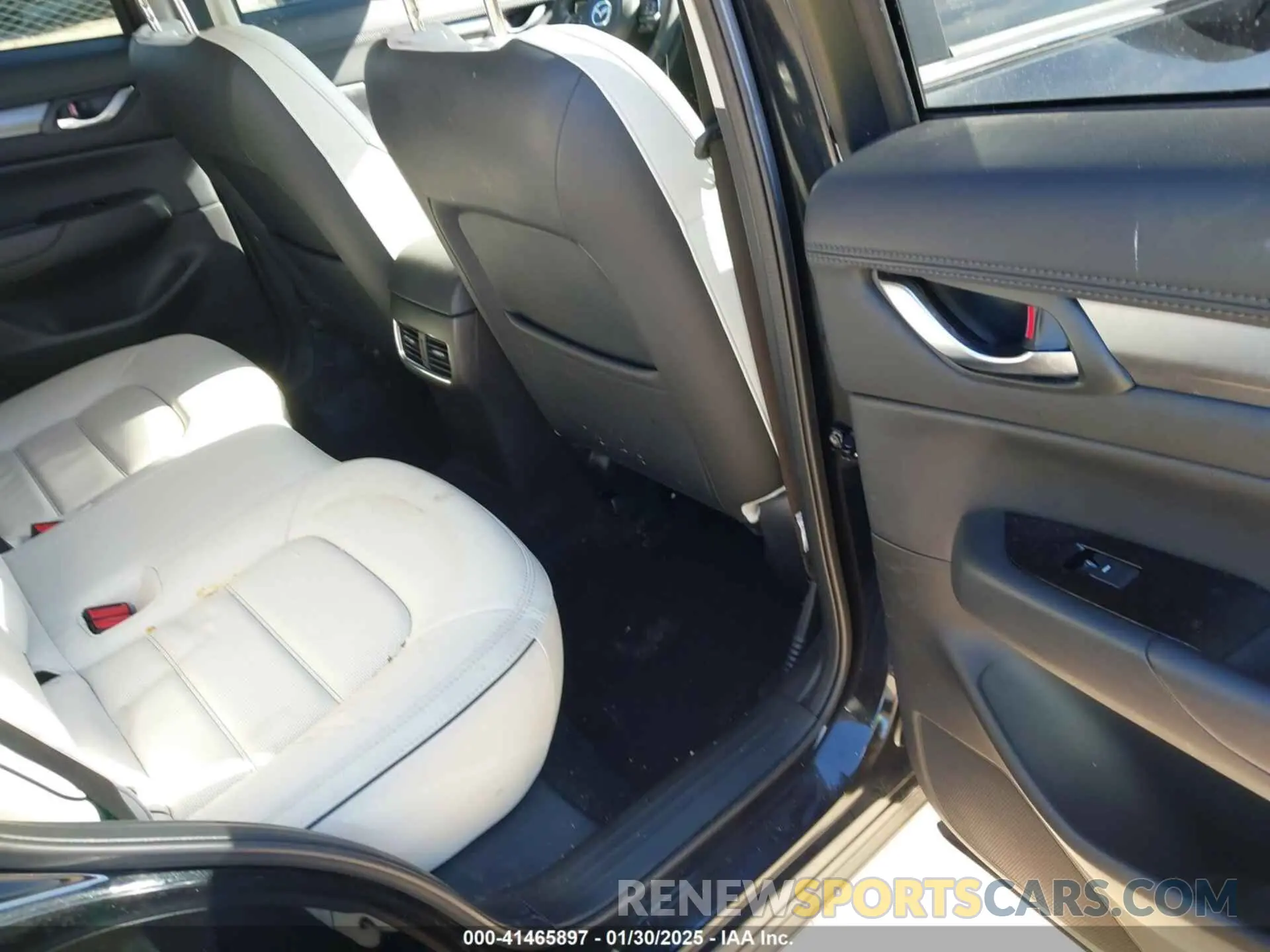 8 Photograph of a damaged car JM3KFBCL1R0432531 MAZDA CX-5 2024