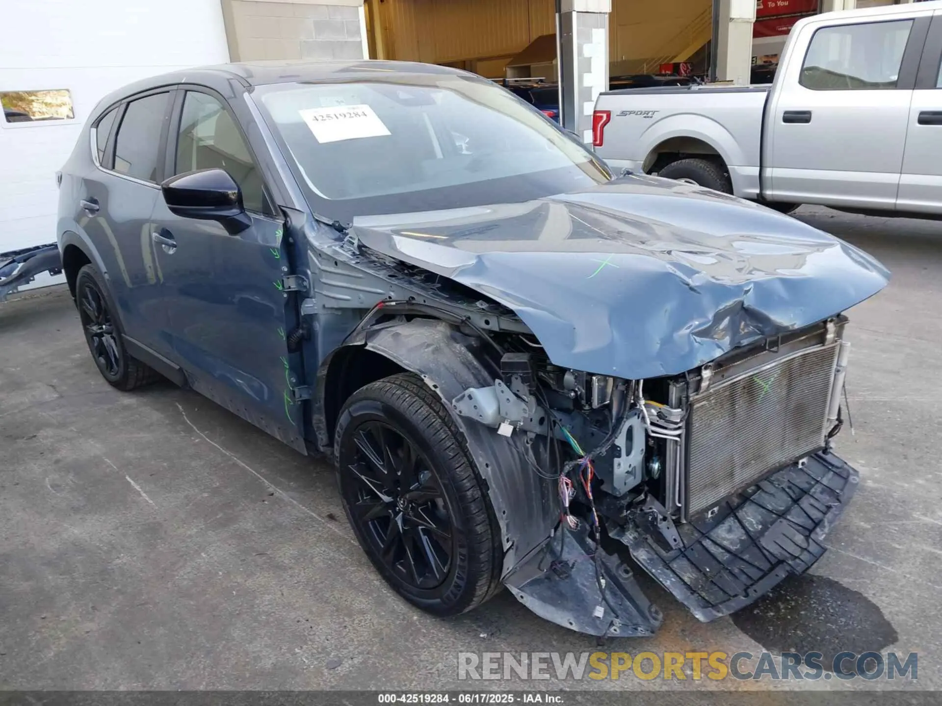 1 Фотография поврежденного автомобиля JM3KFBCL2R0500495 MAZDA CX-5 2024
