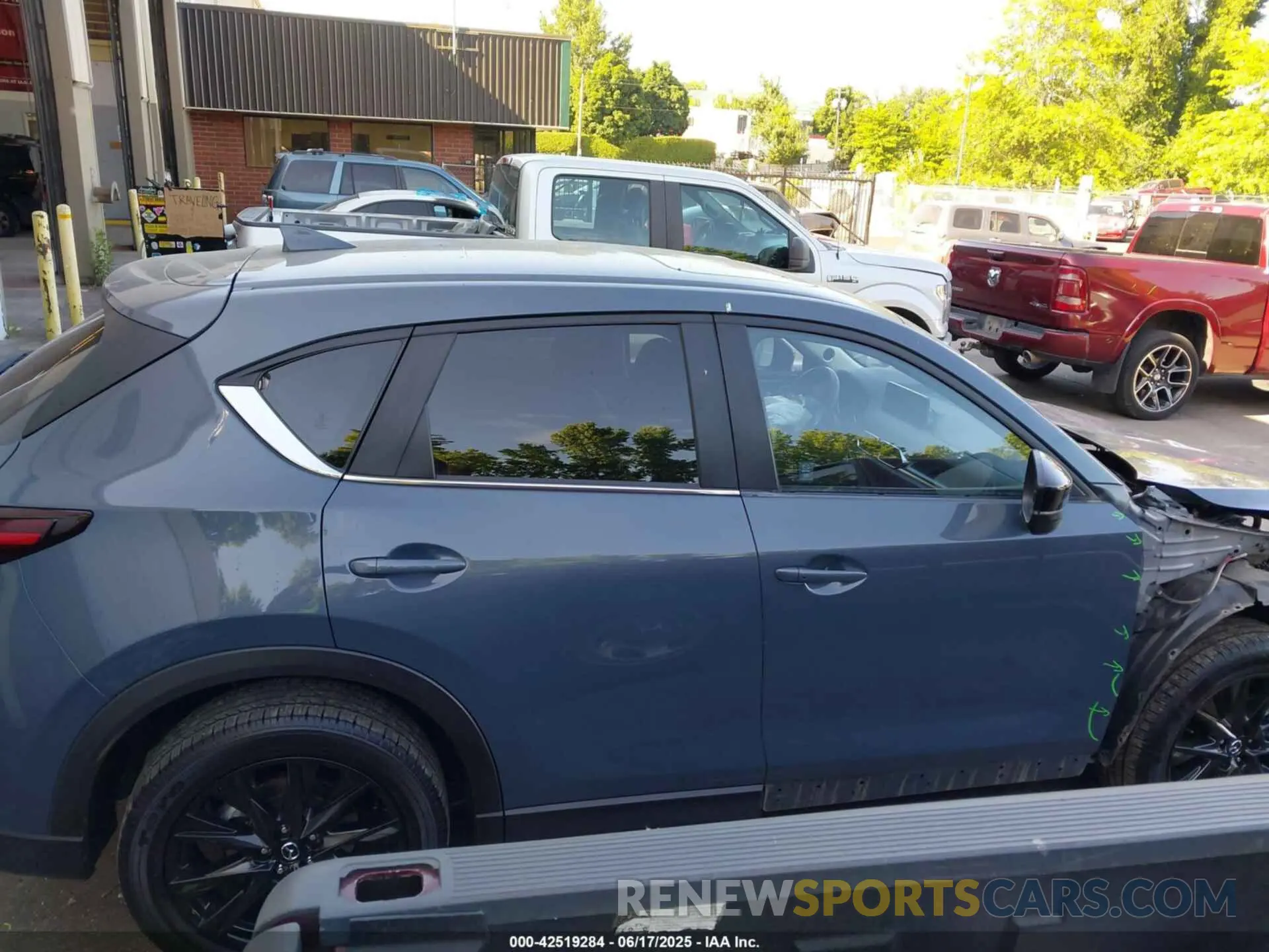 14 Фотография поврежденного автомобиля JM3KFBCL2R0500495 MAZDA CX-5 2024