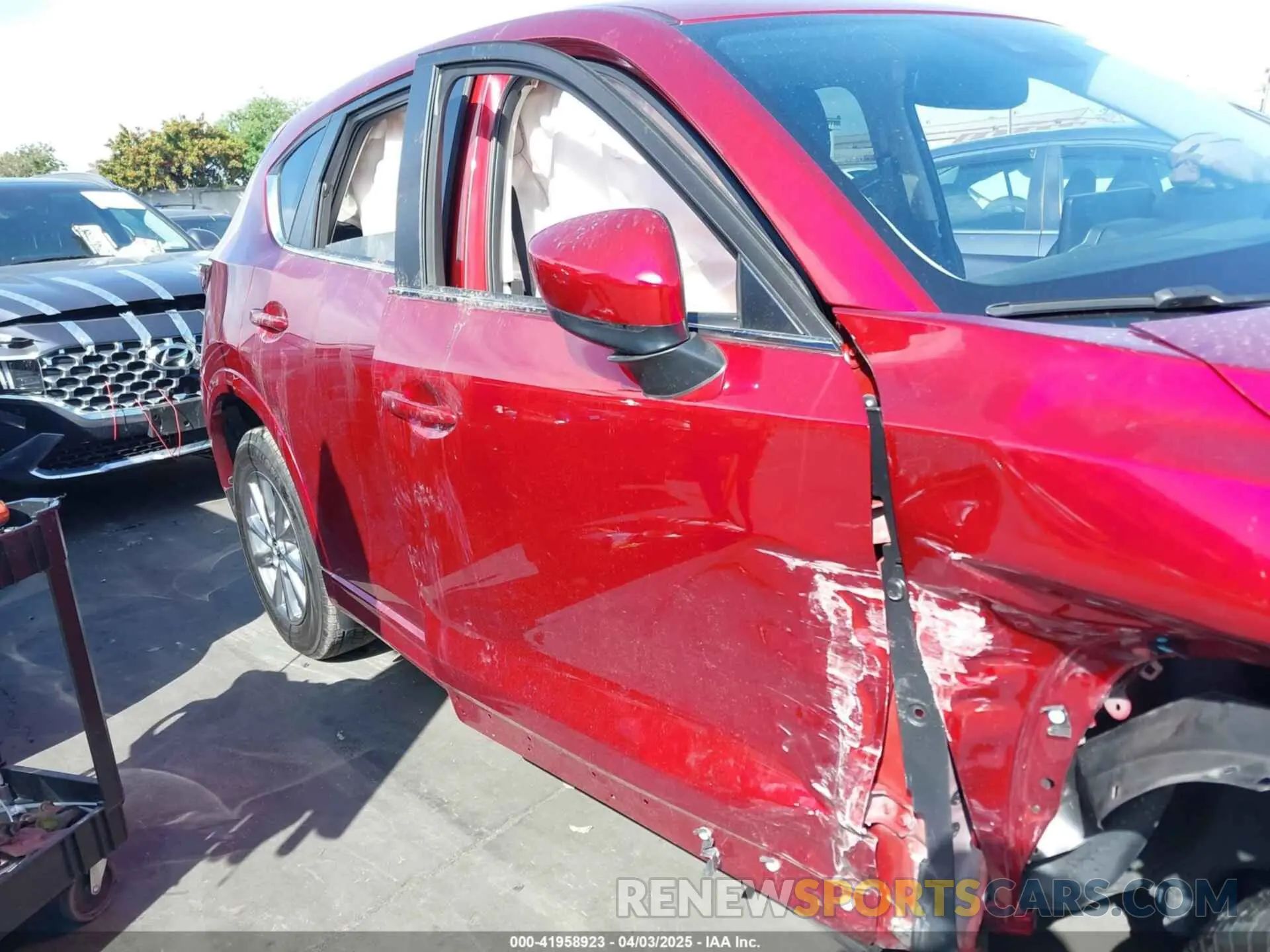 17 Фотография поврежденного автомобиля JM3KFBCL3R0530704 MAZDA CX-5 2024
