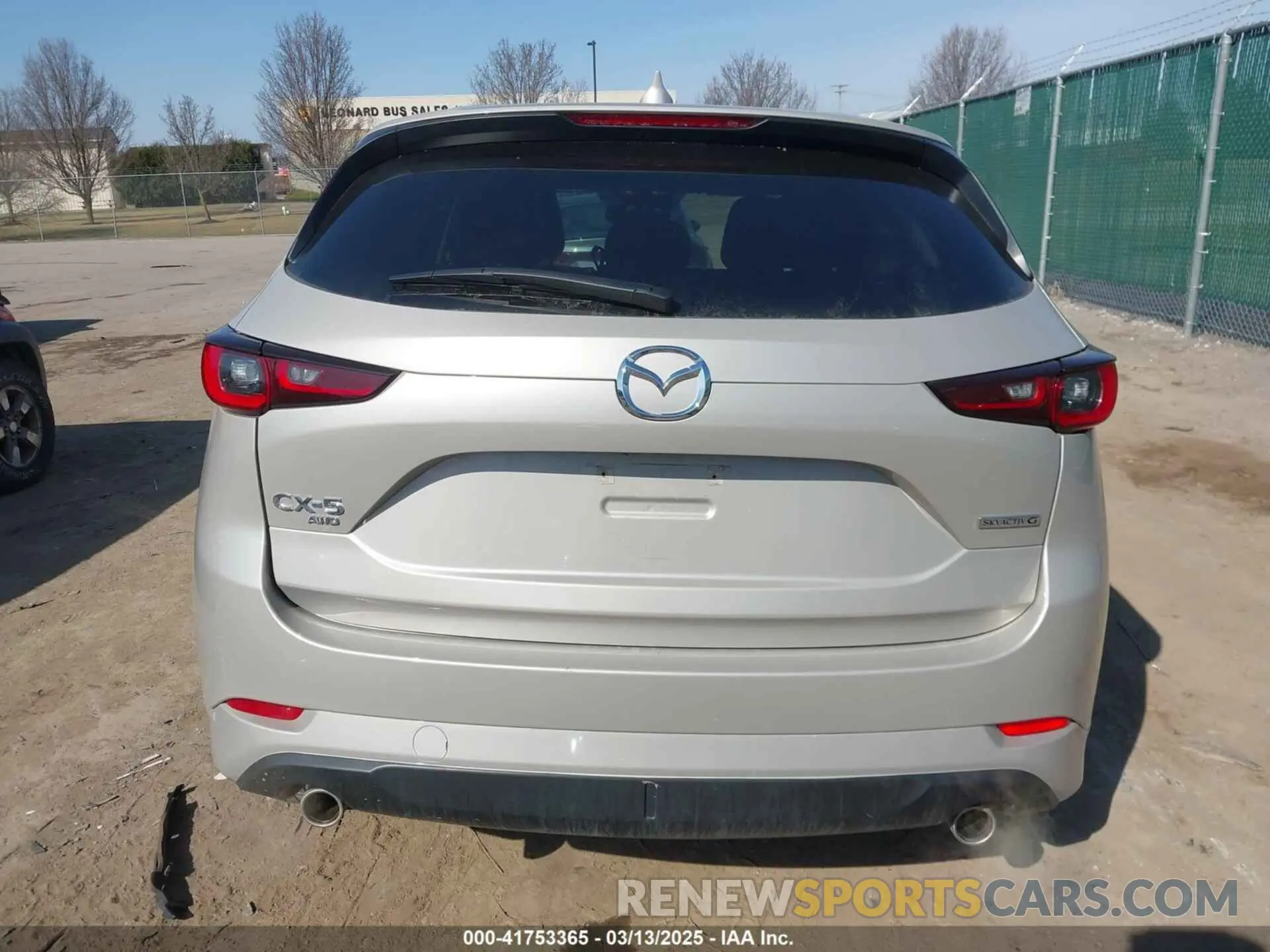 17 Фотография поврежденного автомобиля JM3KFBCL5R0457111 MAZDA CX-5 2024
