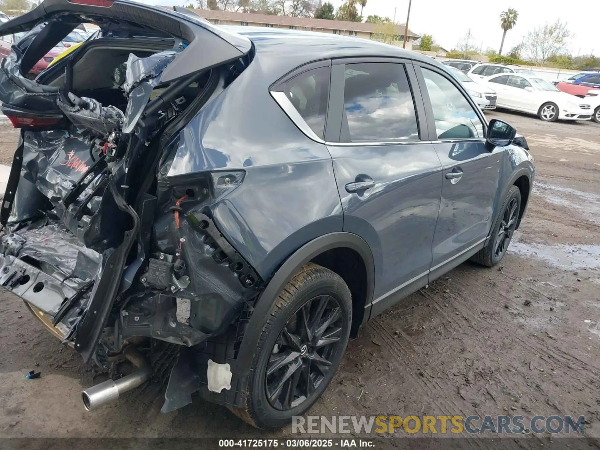 4 Photograph of a damaged car JM3KFBCL8R0491768 MAZDA CX-5 2024