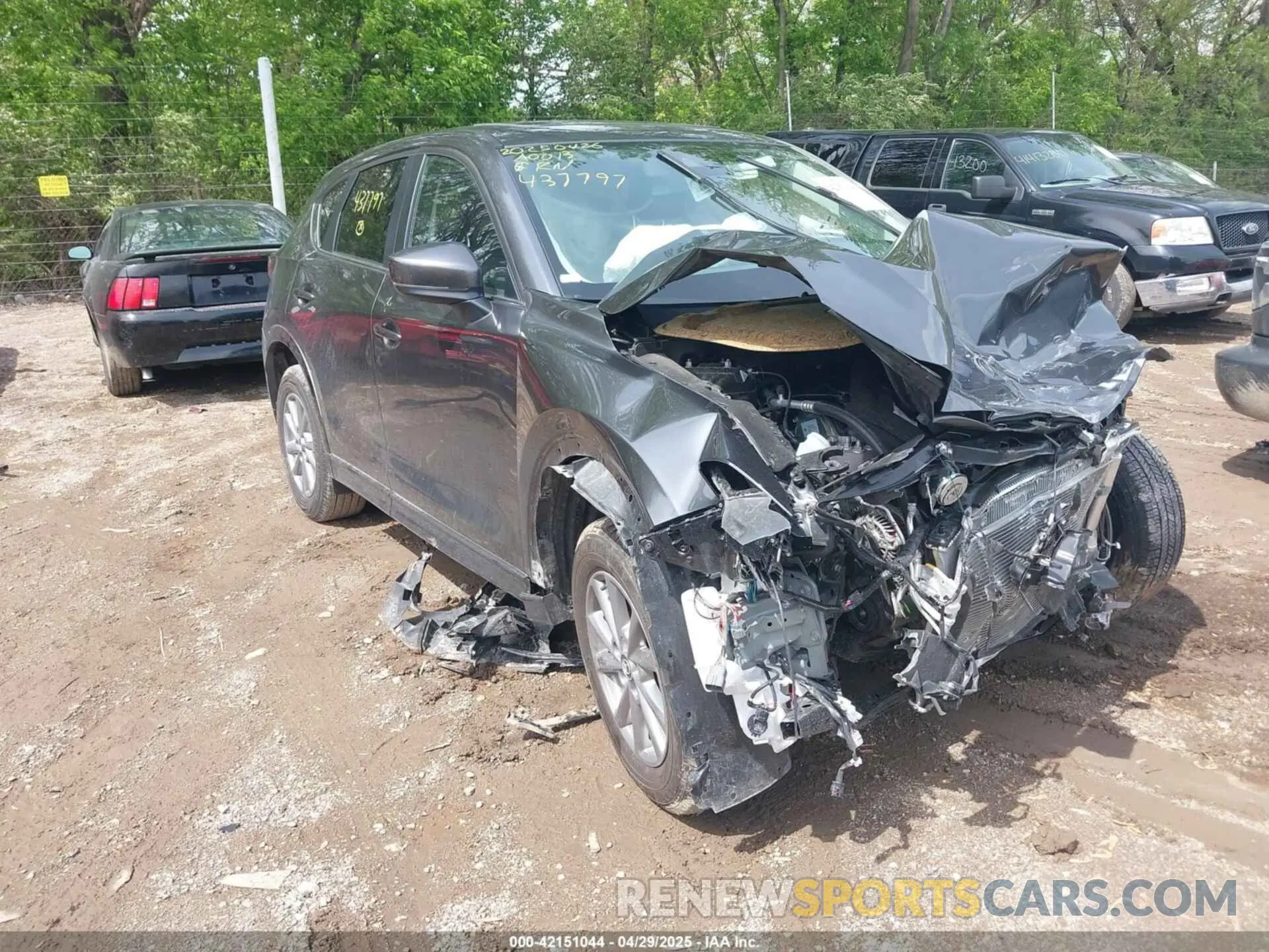1 Фотография поврежденного автомобиля JM3KFBCL9R0437797 MAZDA CX-5 2024