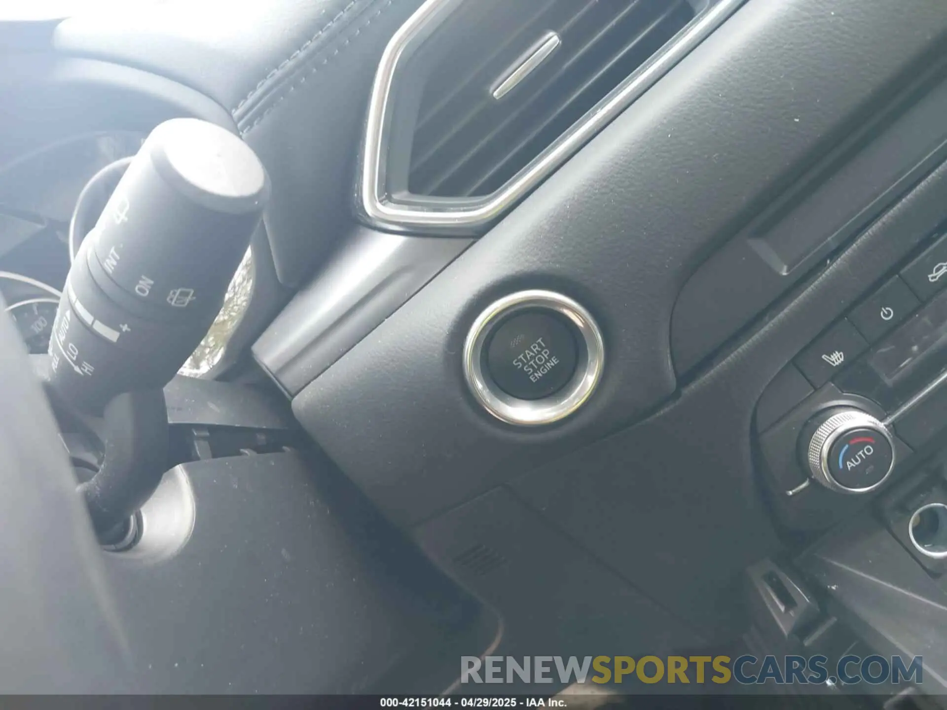 11 Фотография поврежденного автомобиля JM3KFBCL9R0437797 MAZDA CX-5 2024