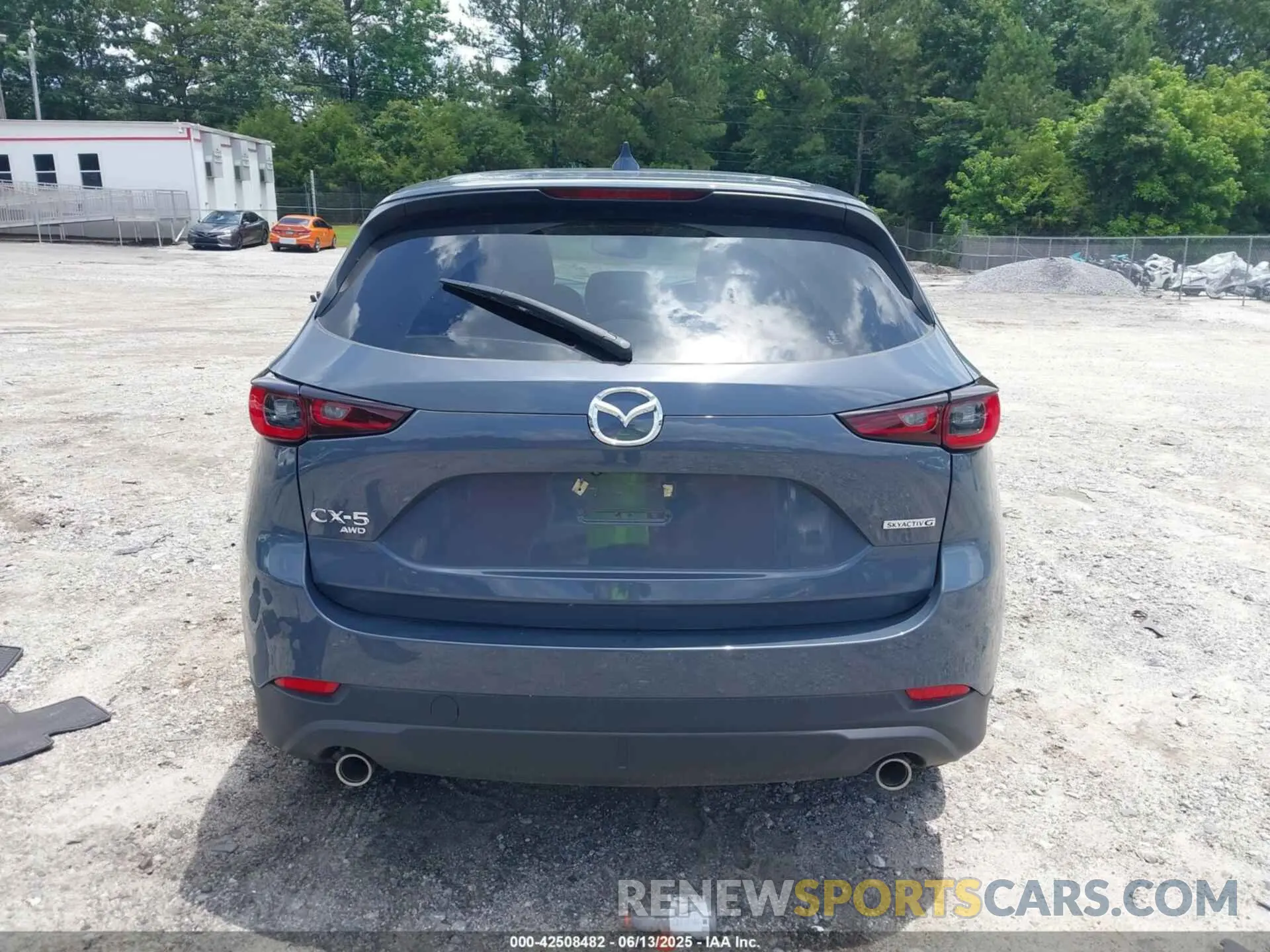 17 Photograph of a damaged car JM3KFBCMXR0353819 MAZDA CX-5 2024
