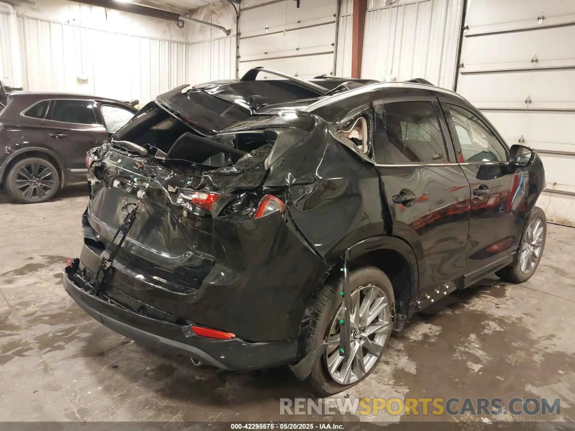 4 Photograph of a damaged car JM3KFBDL7R0532423 MAZDA CX-5 2024