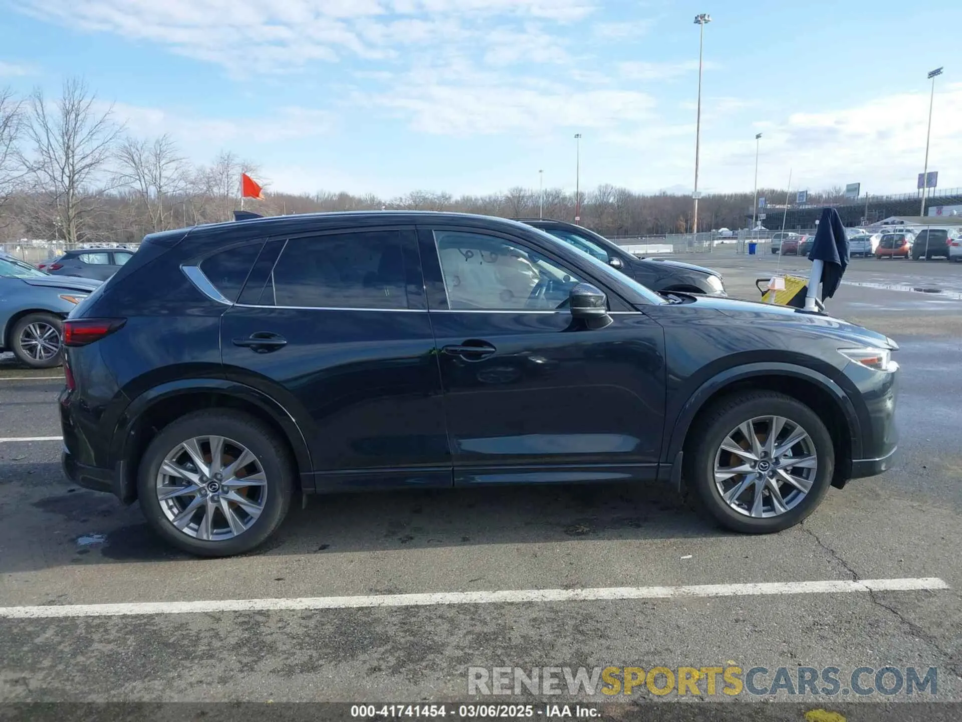 13 Photograph of a damaged car JM3KFBDM3R0400333 MAZDA CX-5 2024