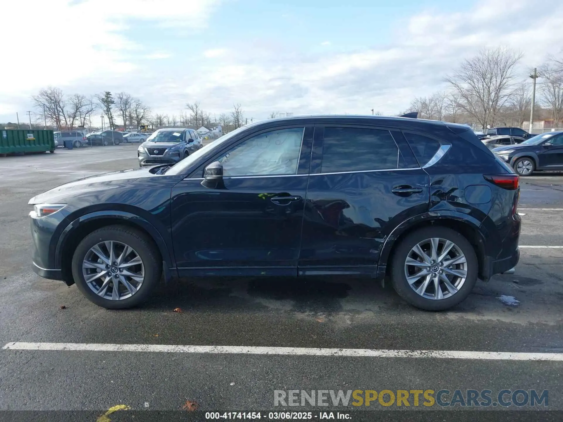 14 Photograph of a damaged car JM3KFBDM3R0400333 MAZDA CX-5 2024