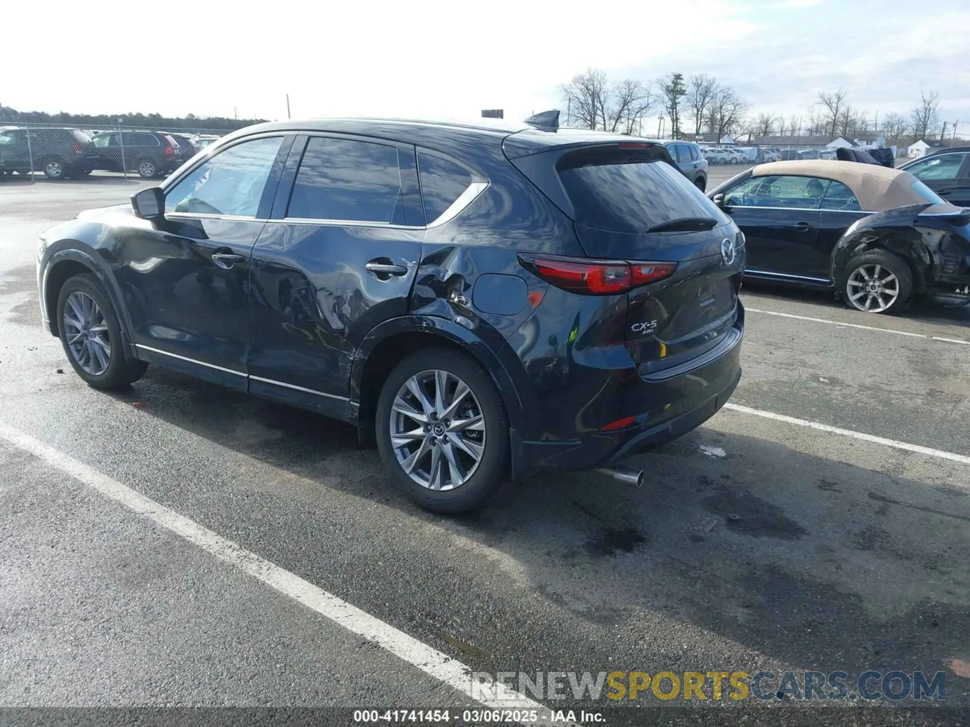 3 Photograph of a damaged car JM3KFBDM3R0400333 MAZDA CX-5 2024
