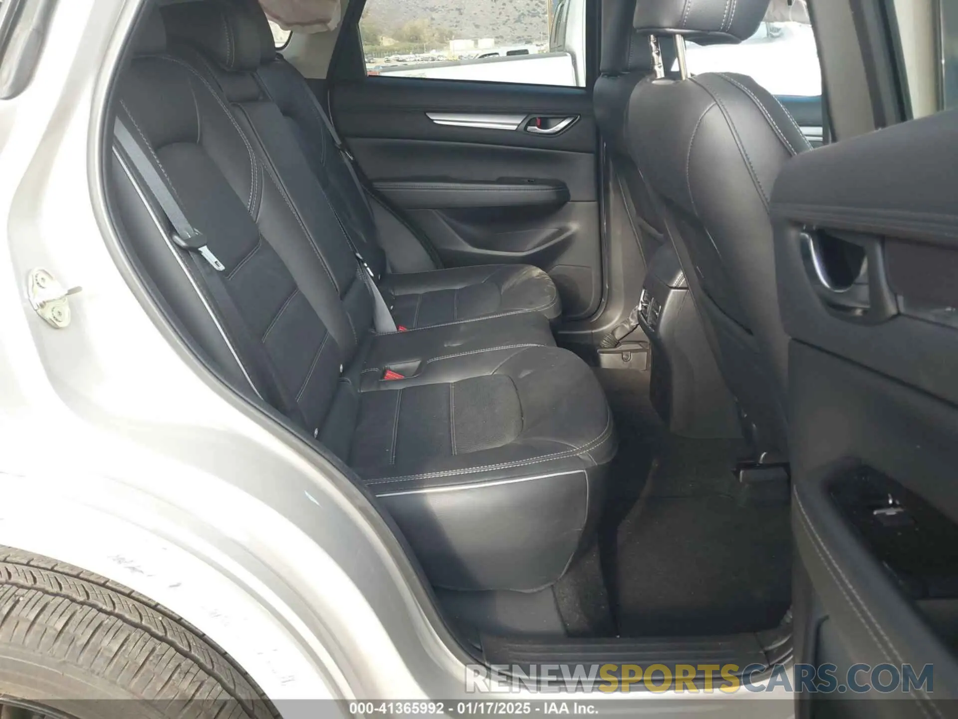 8 Photograph of a damaged car JM3KFBEL7R0497137 MAZDA CX-5 2024
